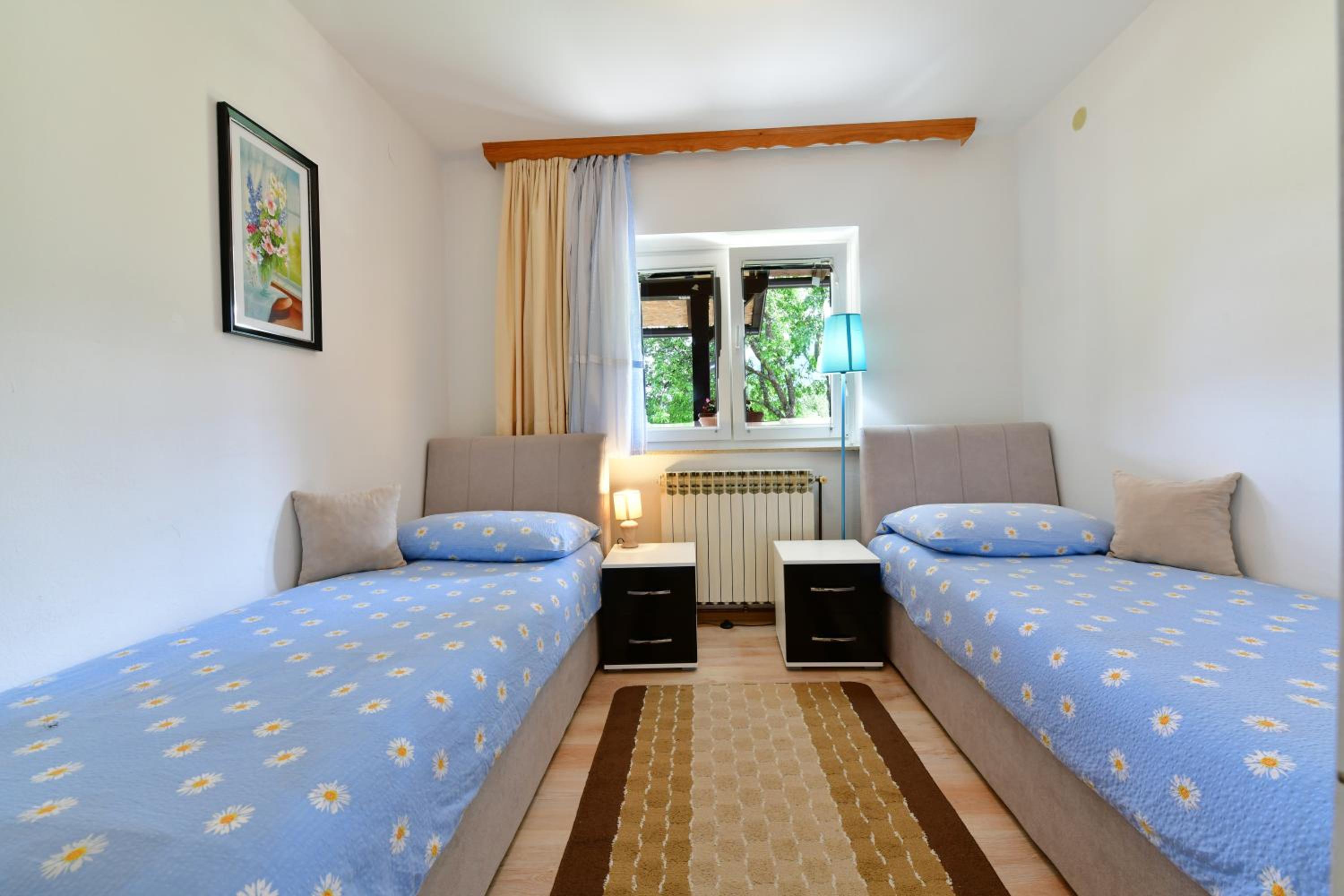 Three-Bedroom Apartment - Photo 20