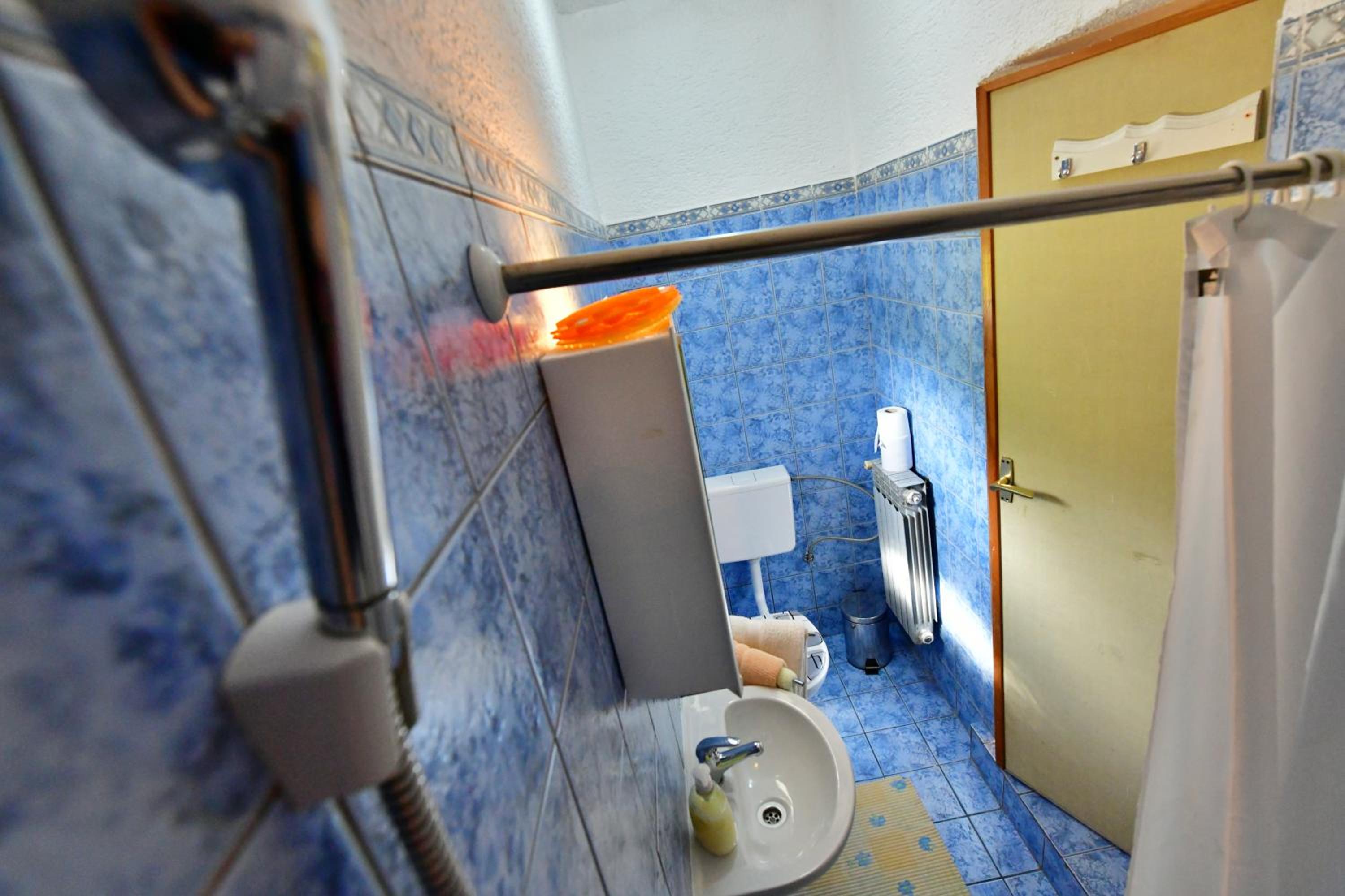 Three-Bedroom Apartment - Photo 47