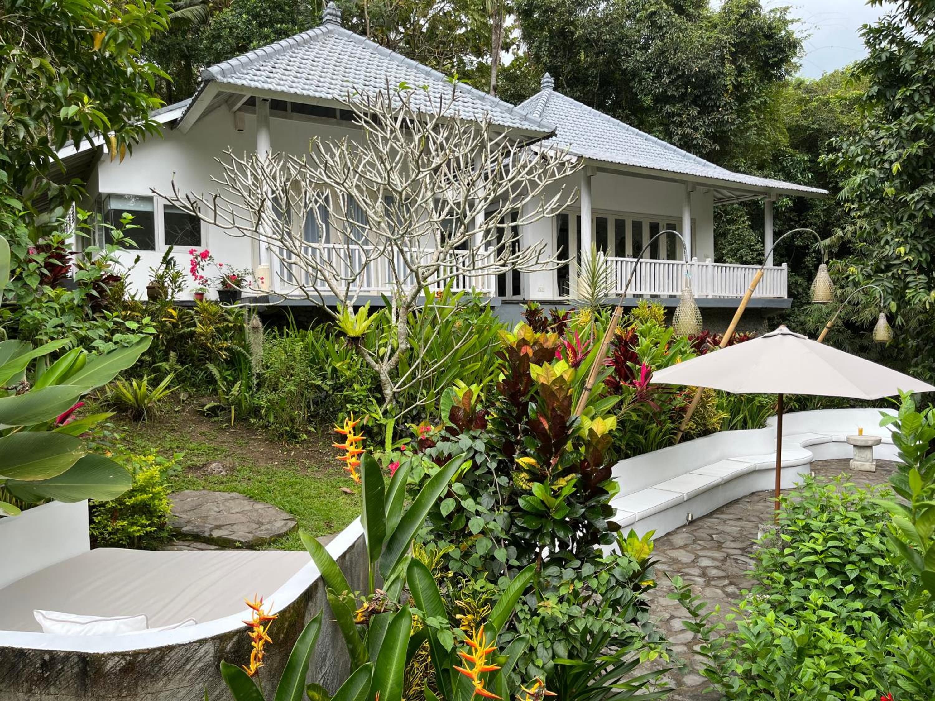 Villa photo 2