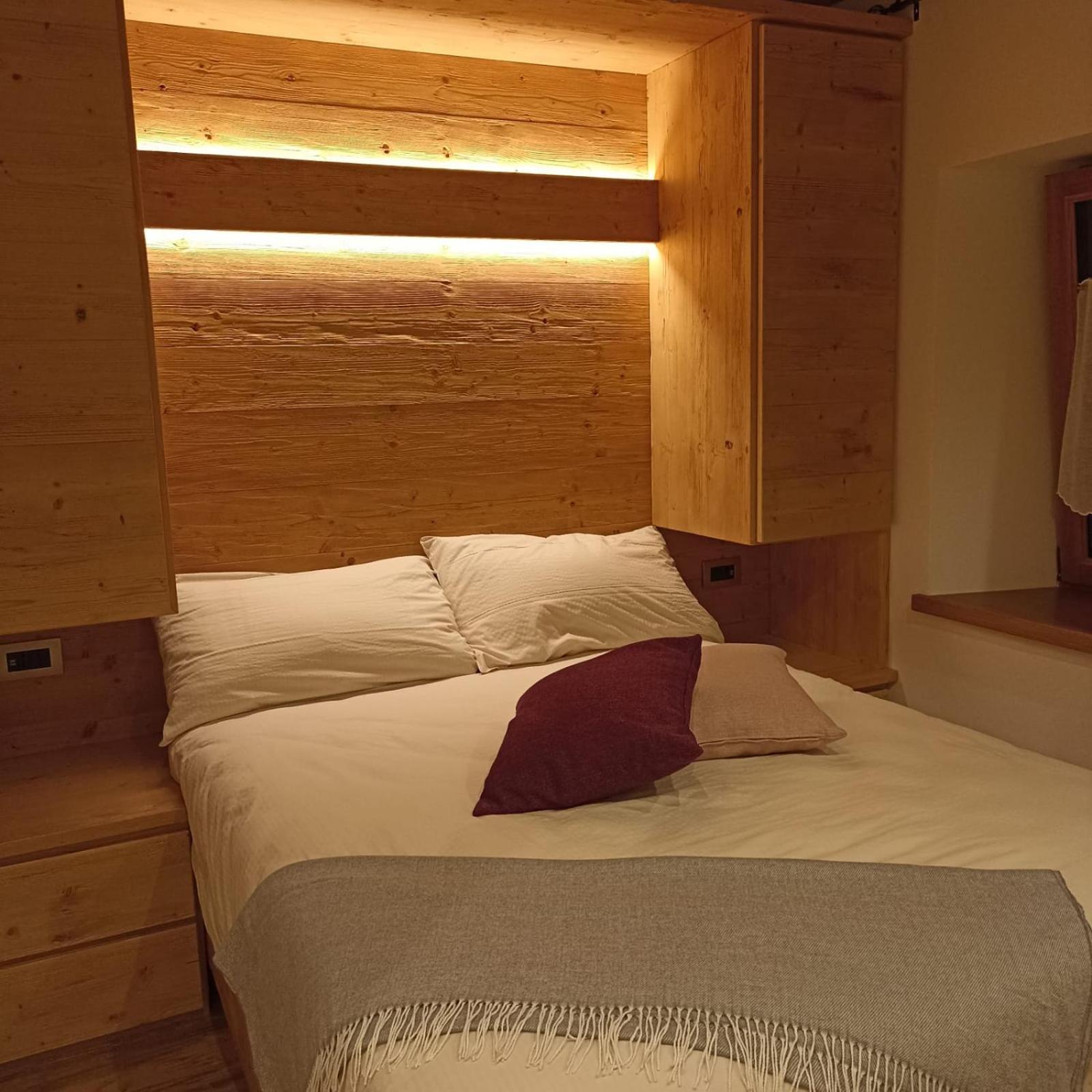 Twin Room with Shower