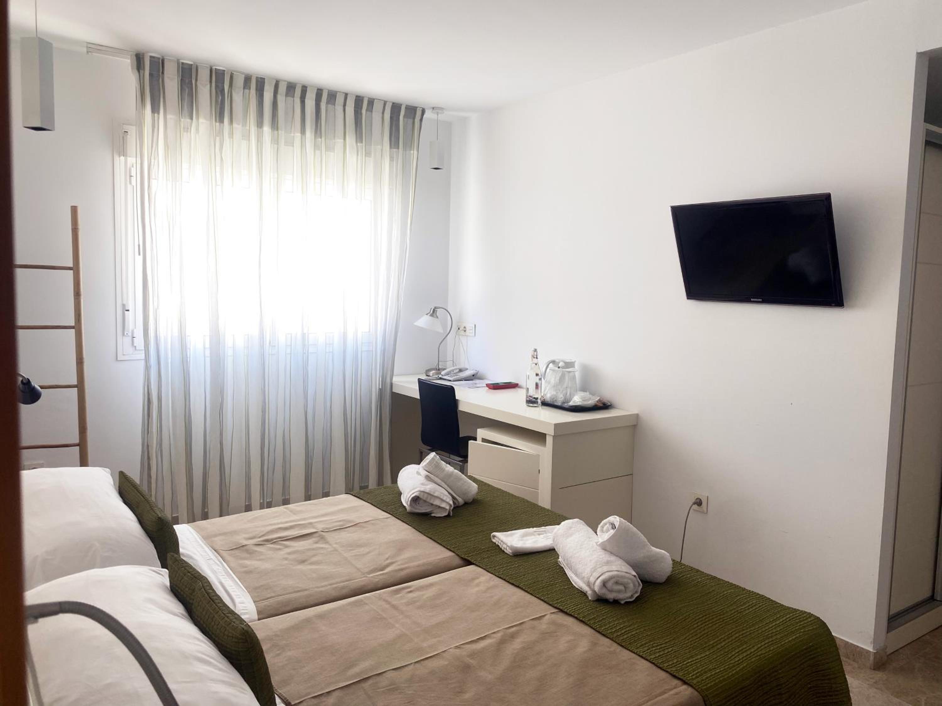 Superior Double or Twin Room photo 3