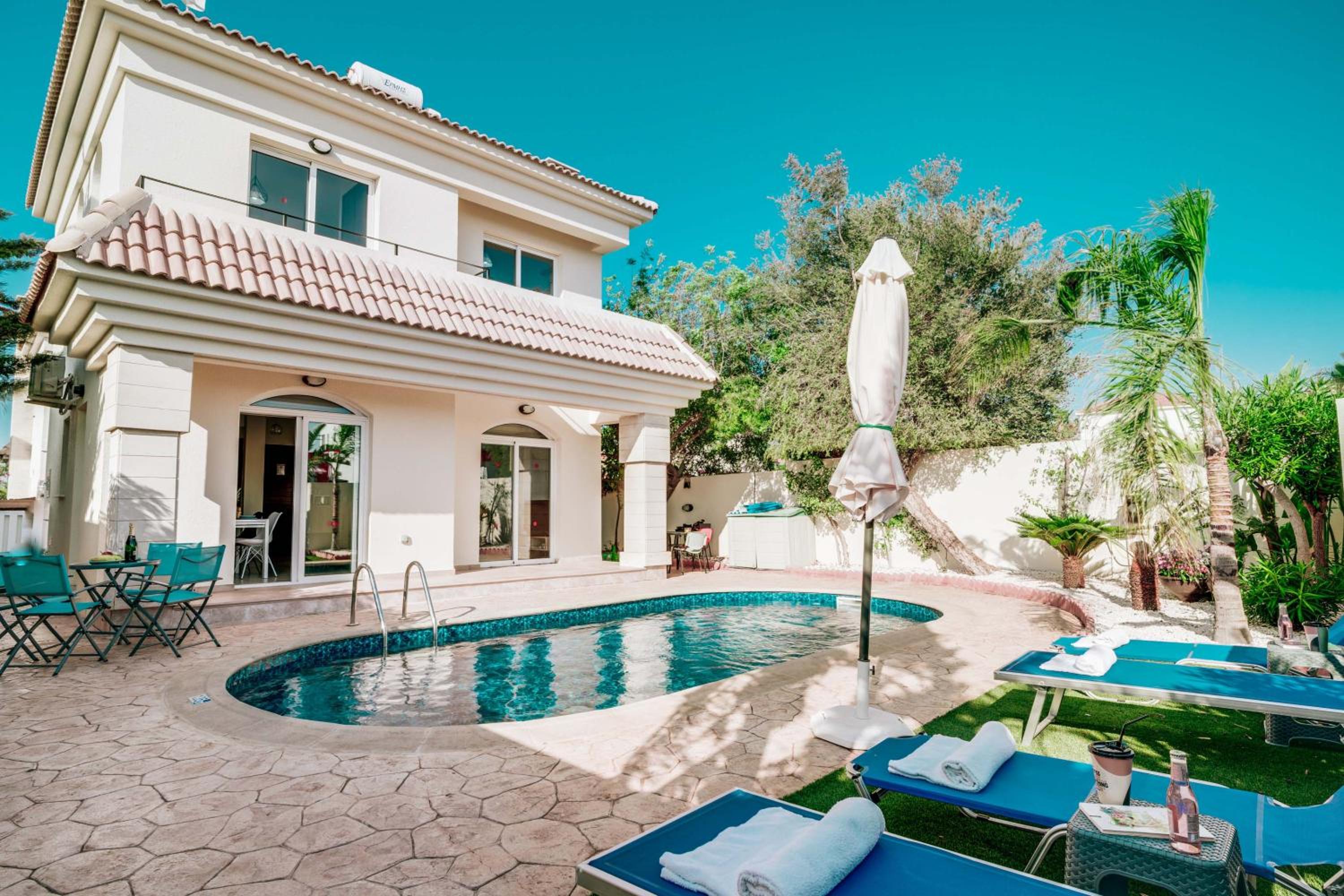 Villa con piscina privada