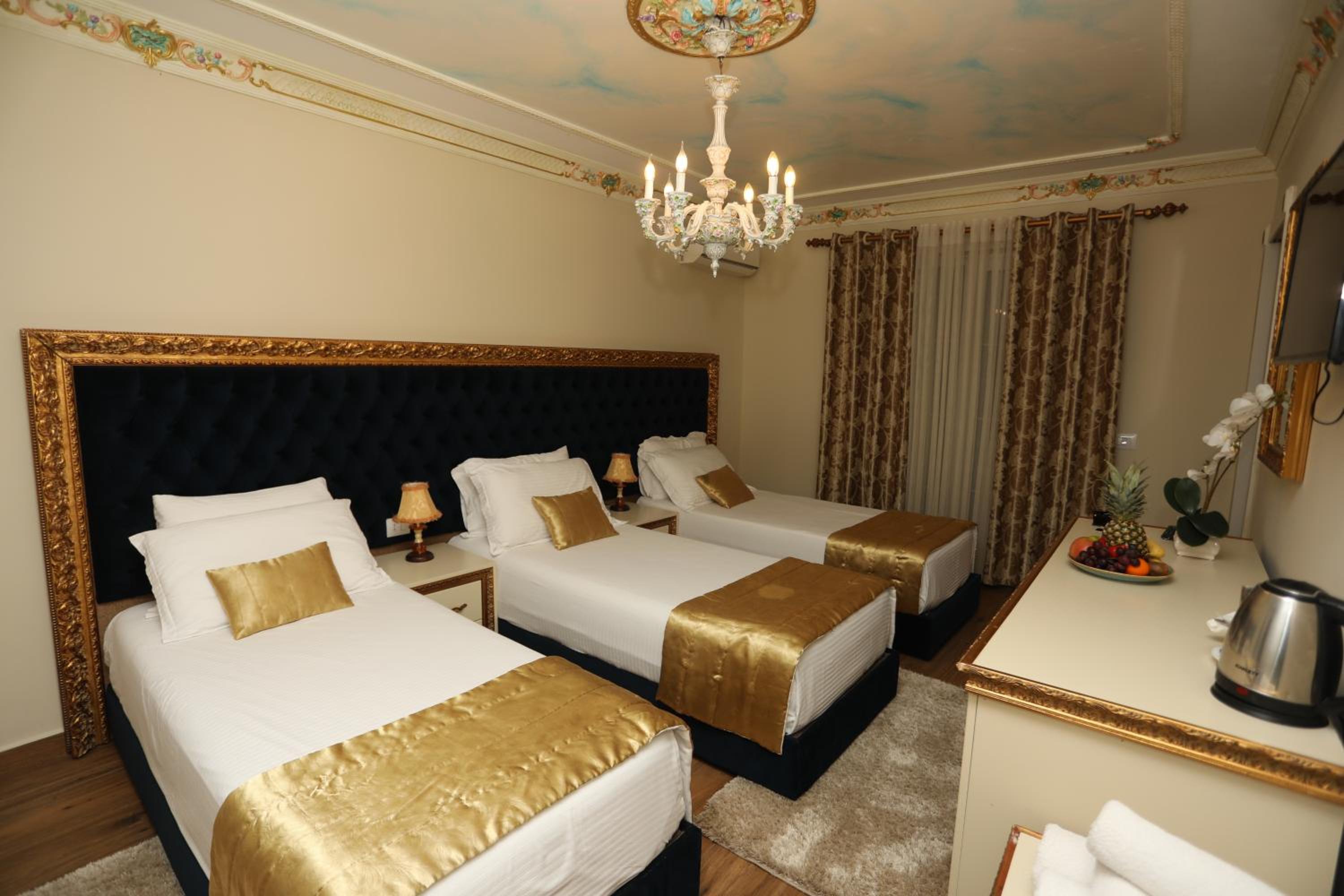 Triple Room with Balcony photo 1