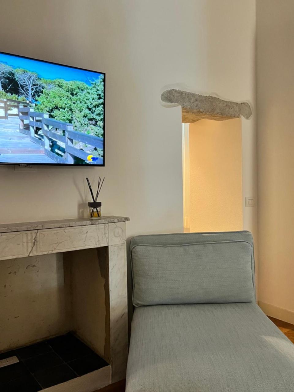 Deluxe Double or Twin Room with City View photo 2