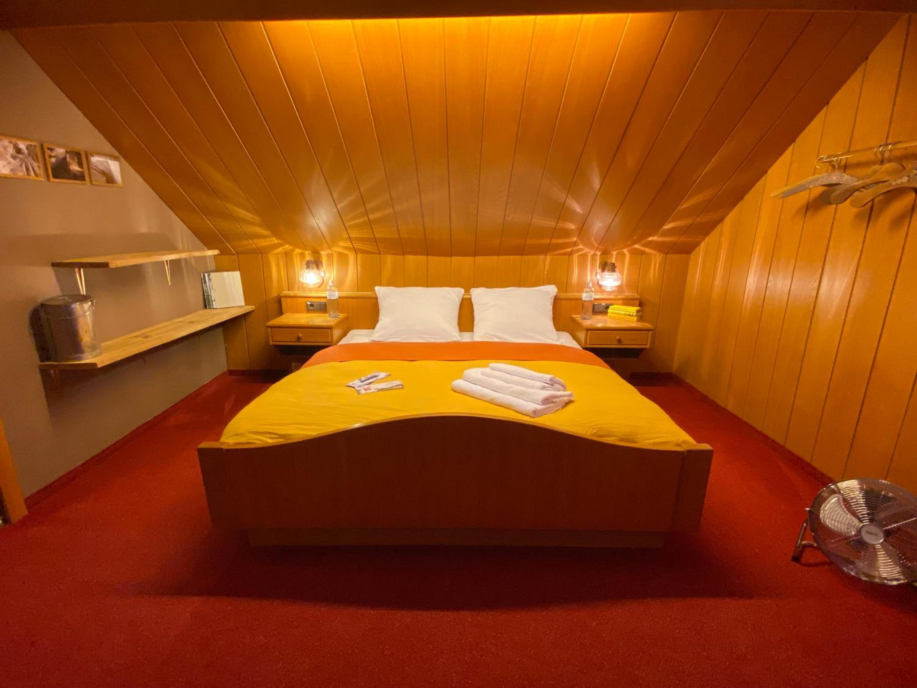 Large Double Room photo 2