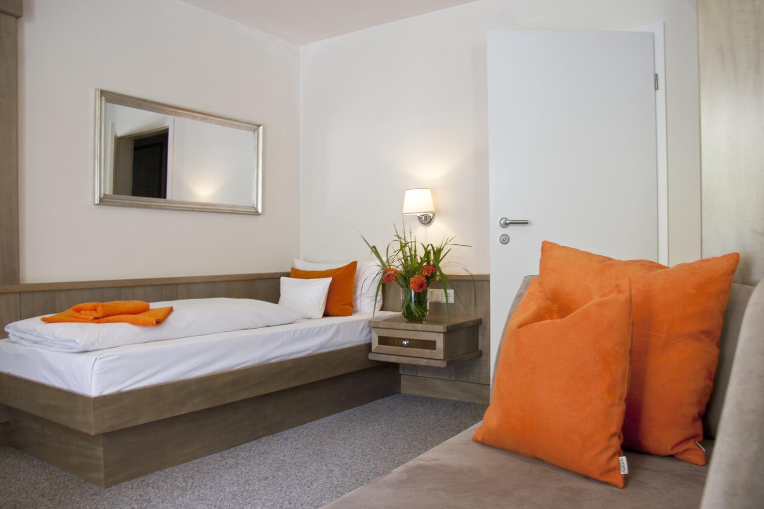 Single Room photo 3