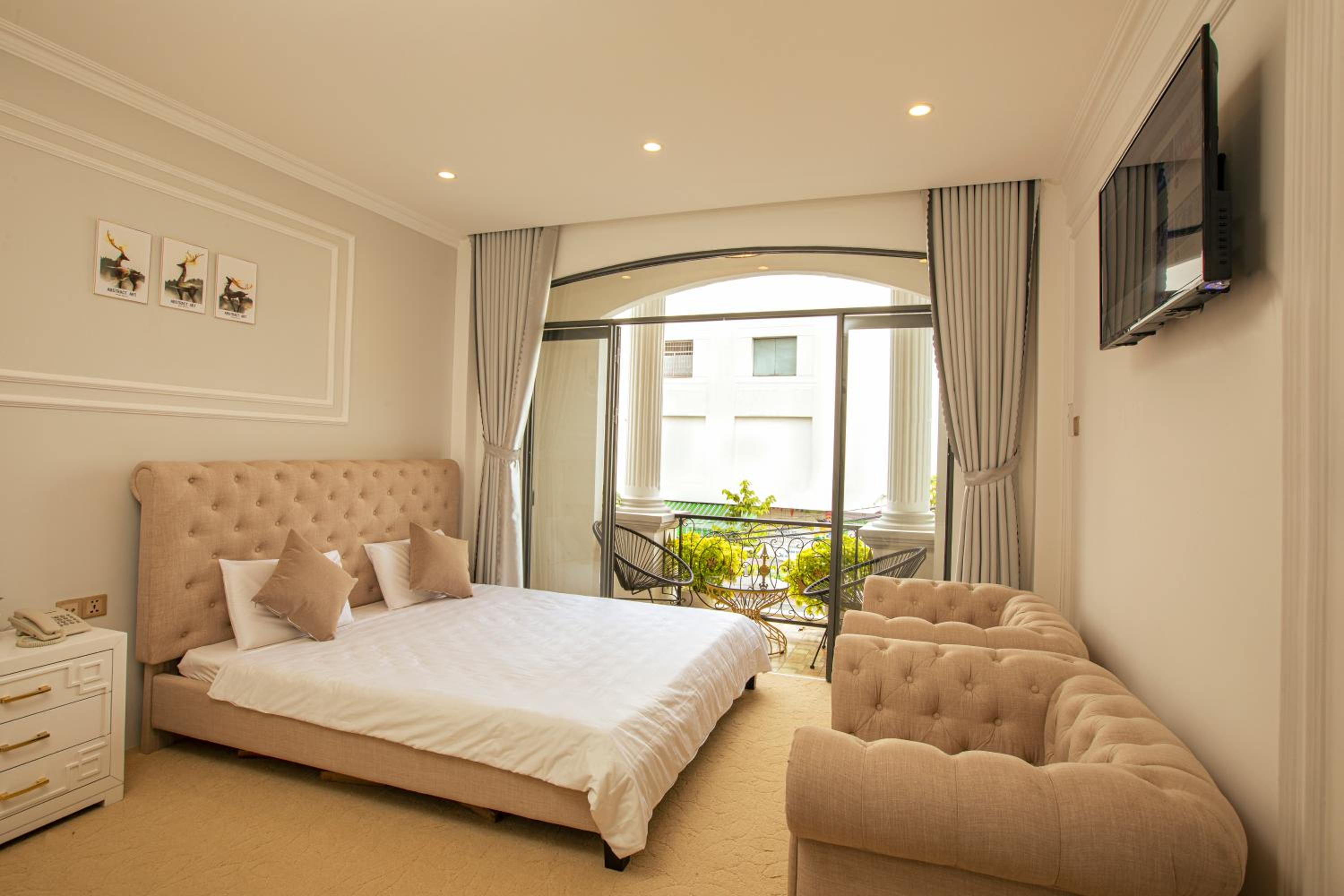Deluxe Double Room with Balcony