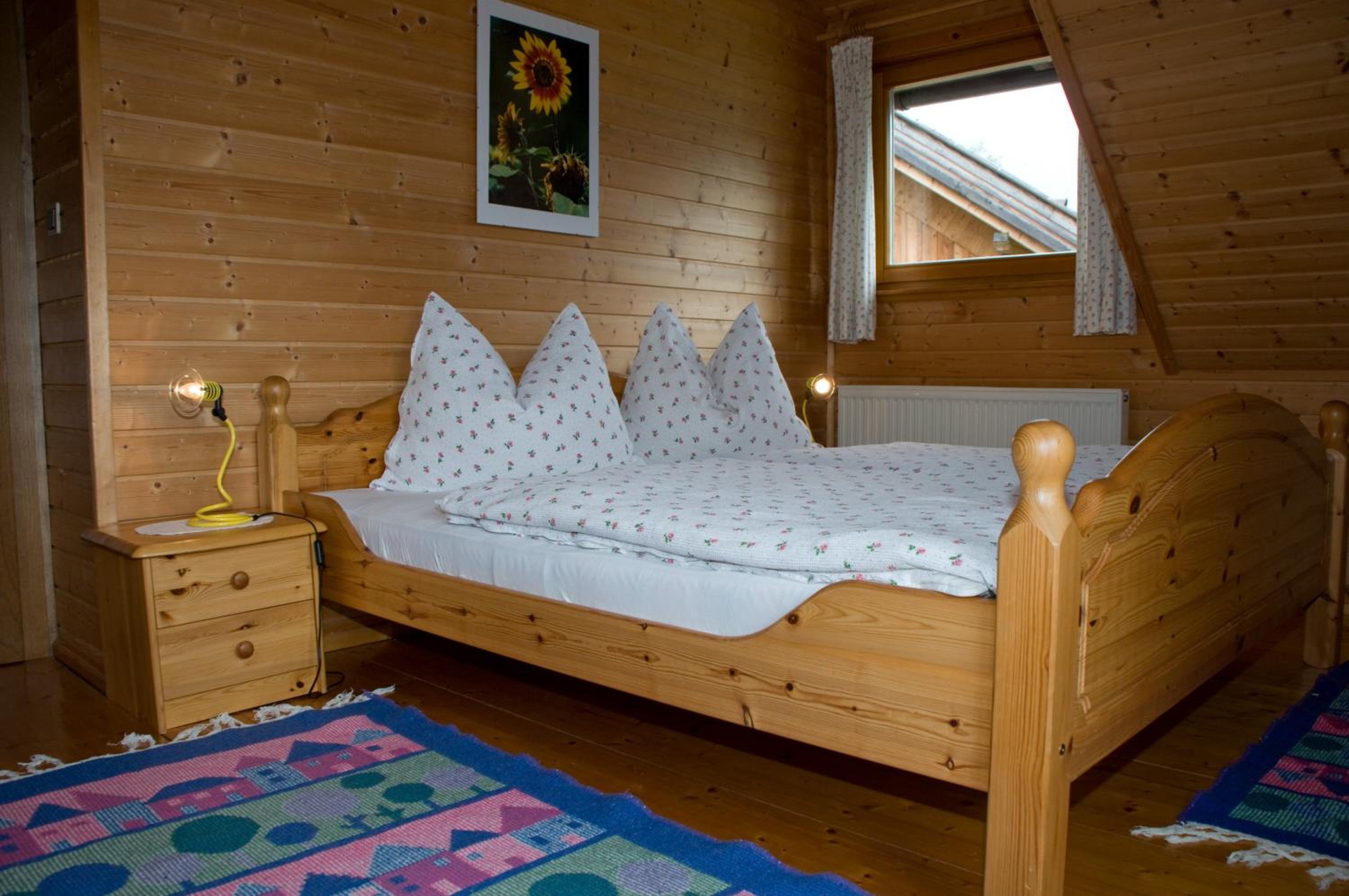 Two-Bedroom Apartment with Balcony - Attic photo 3