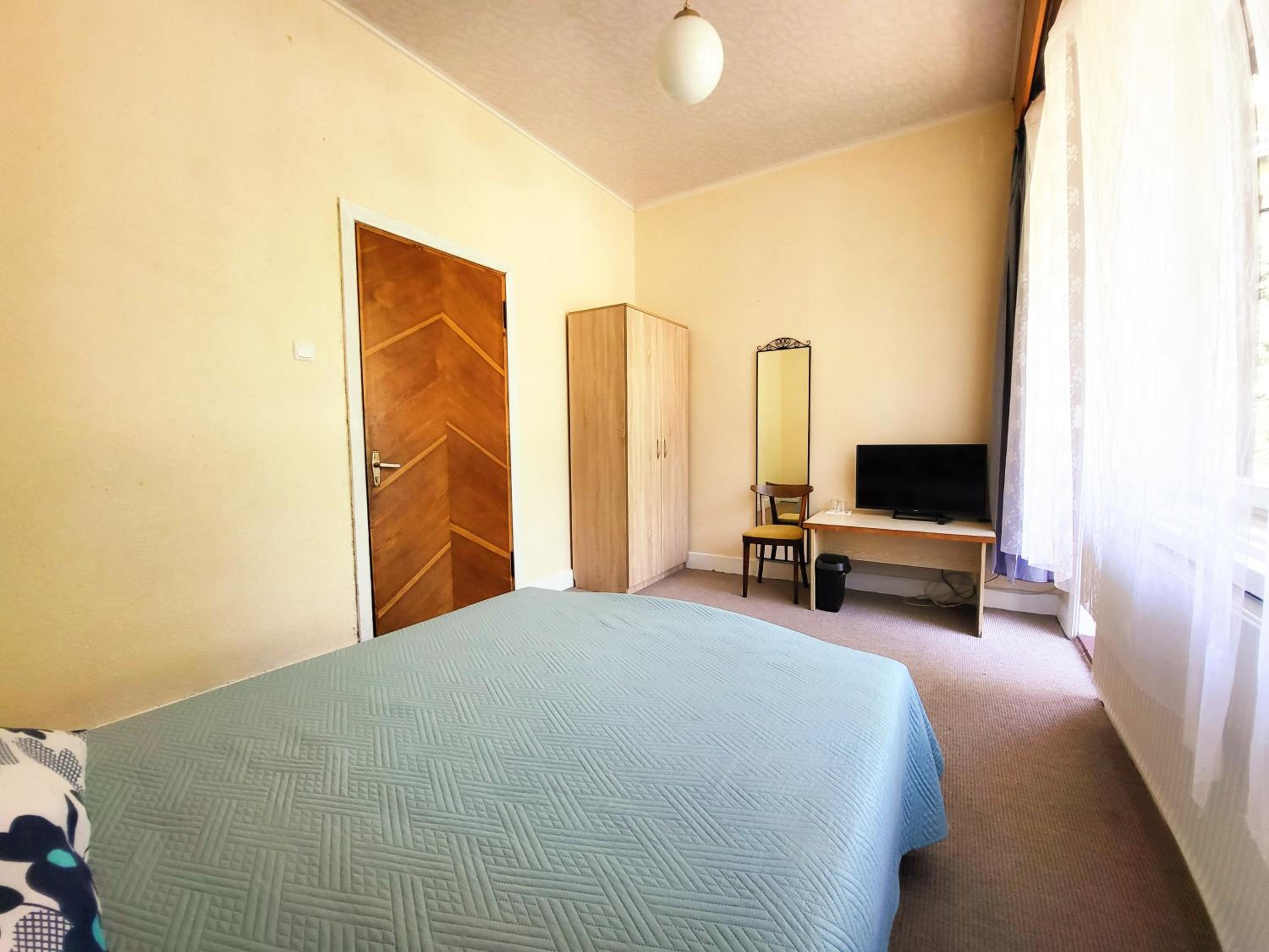 Double Room with Shared Bathroom photo 1