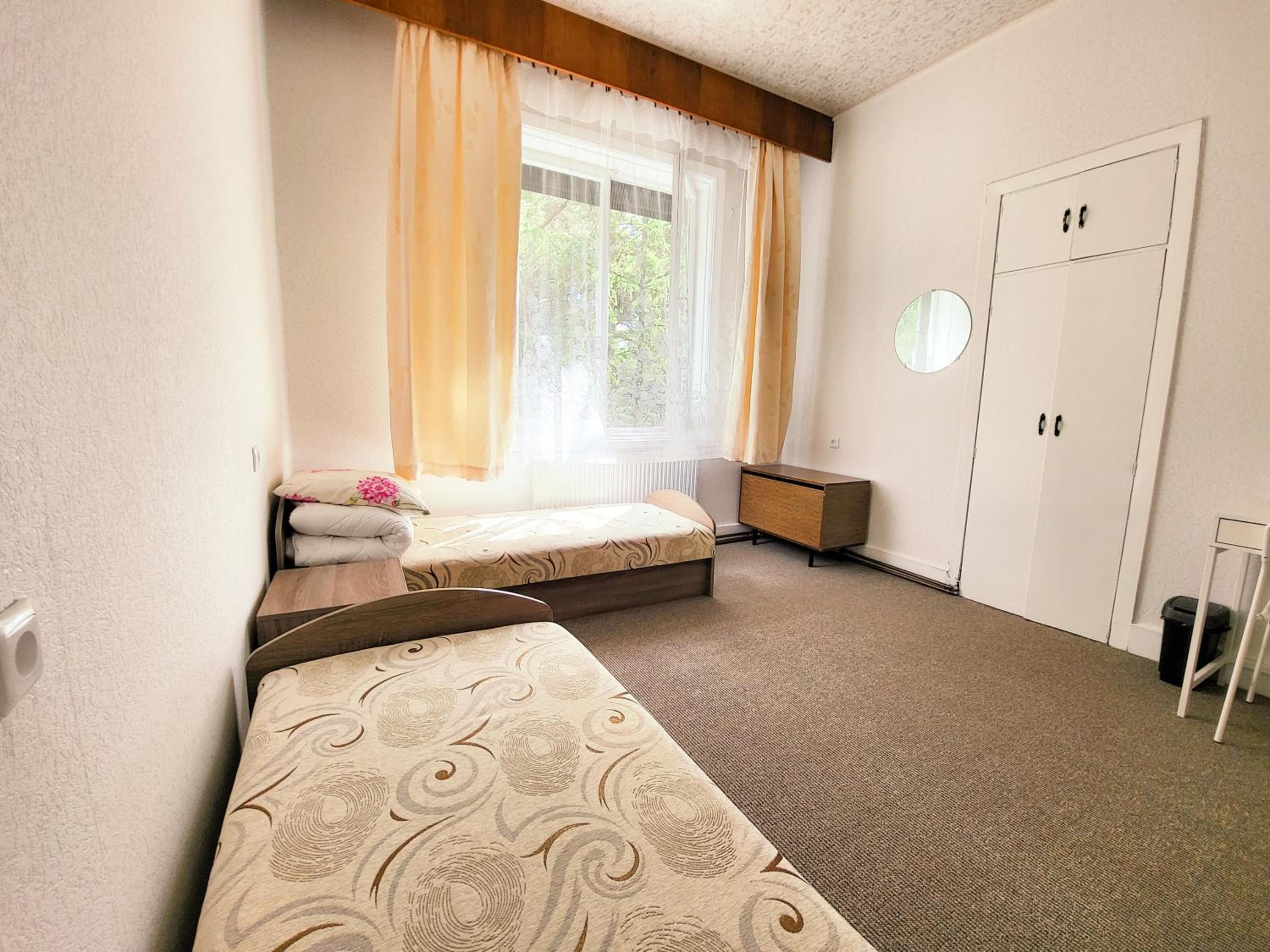Twin Room with Shared Bathroom photo 2