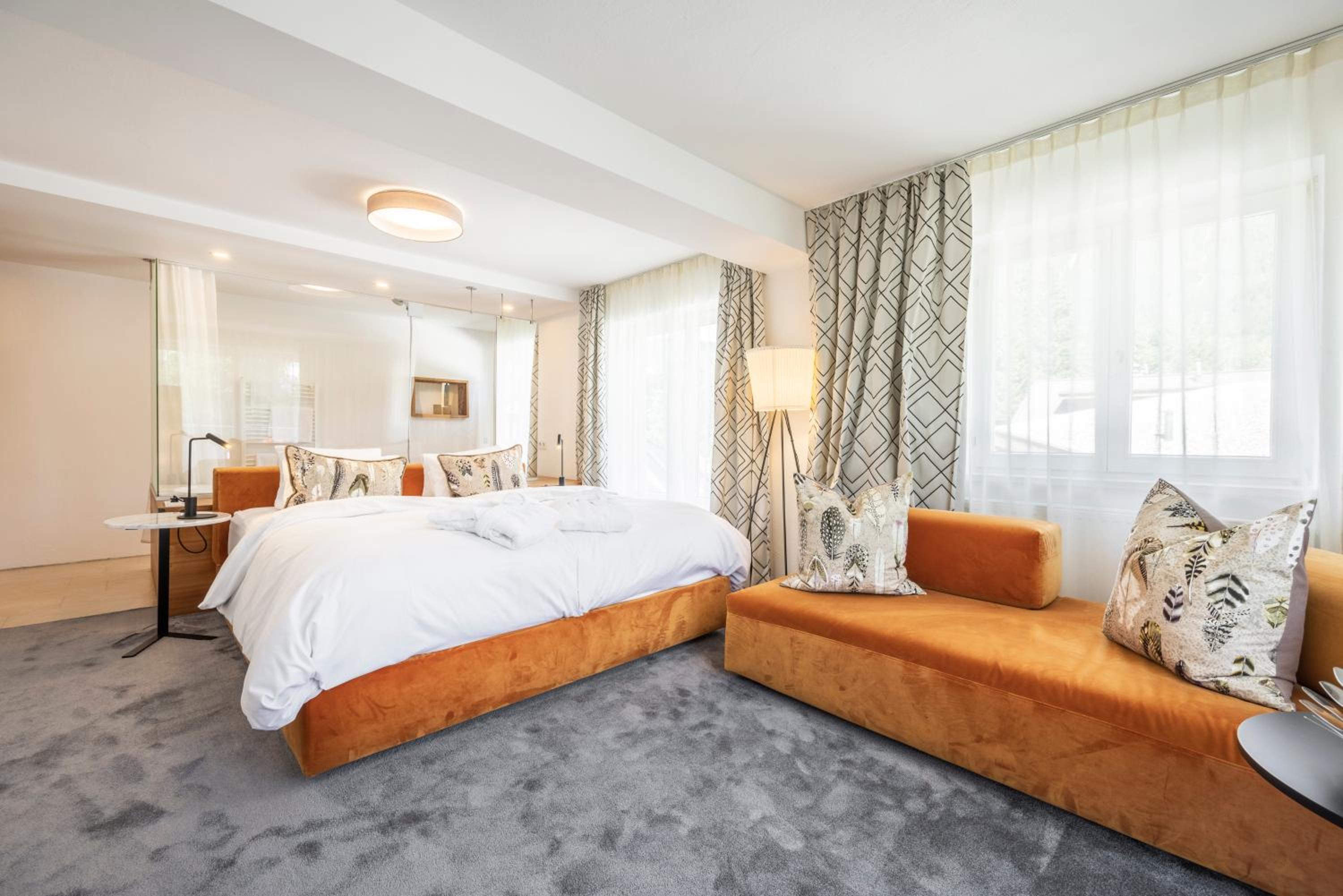 Suite - Photo 3