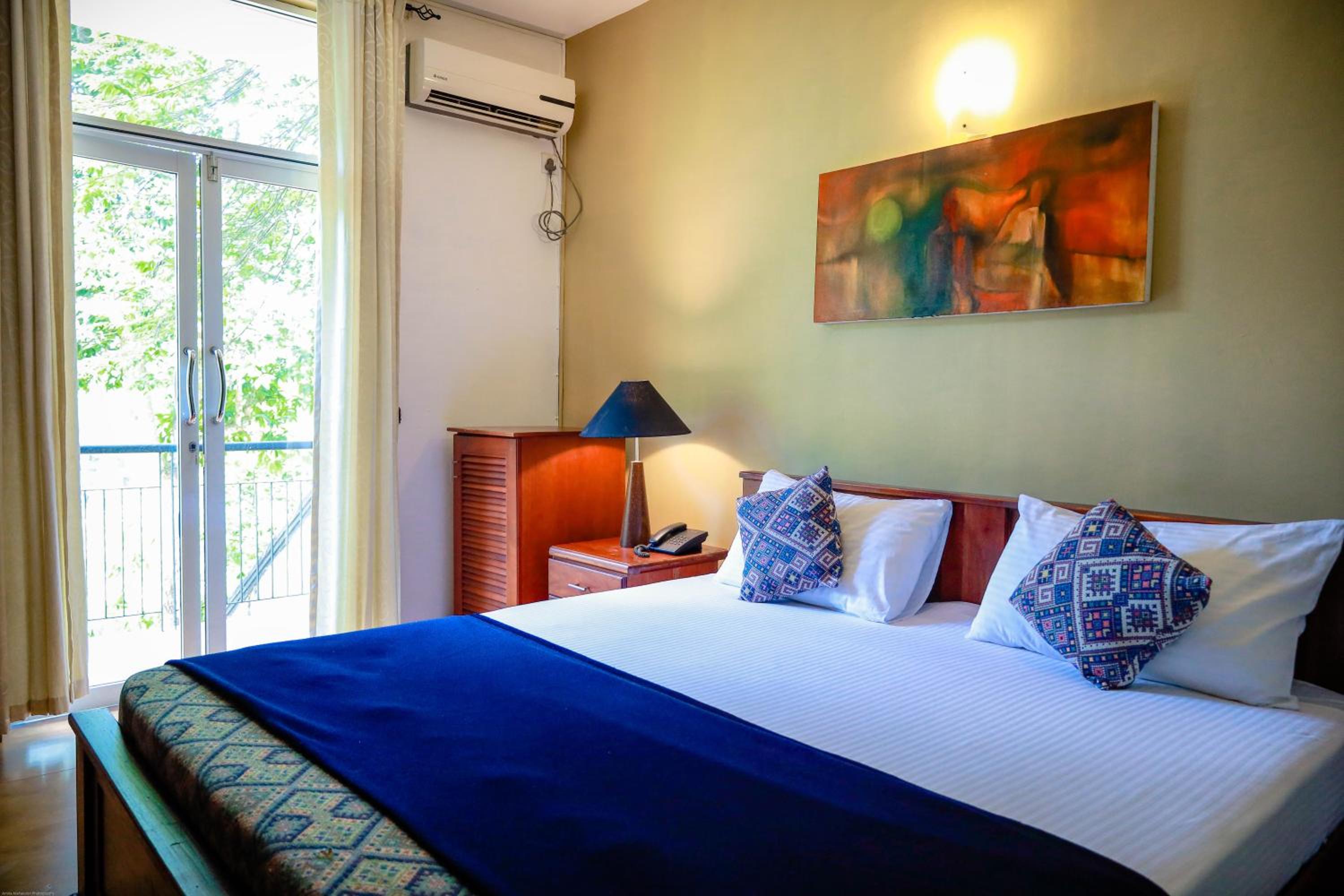 Deluxe Double Room with Balcony photo 3
