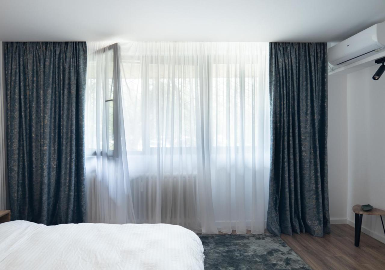 One-Bedroom Apartment - Photo 7