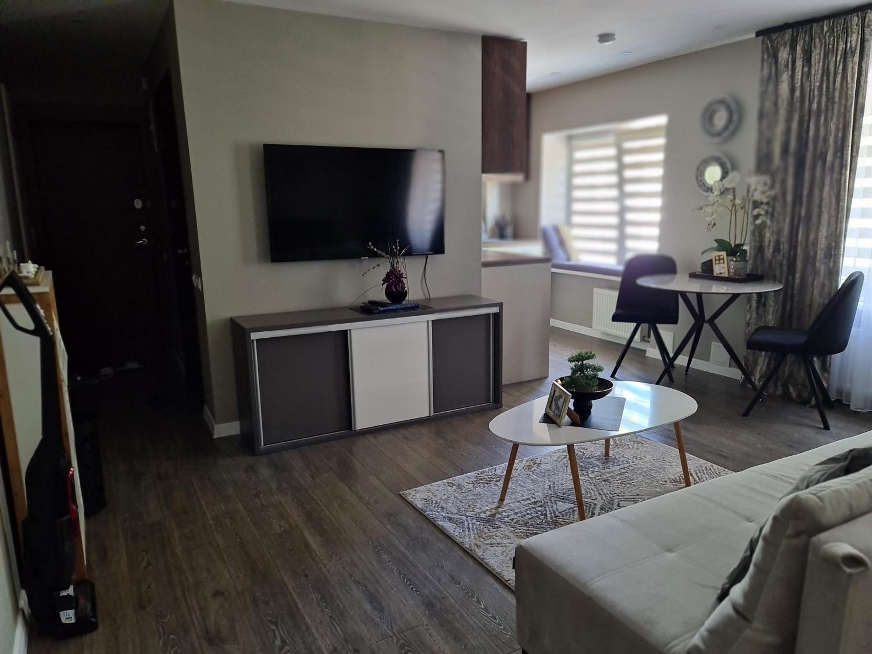 Apartment - Photo 2