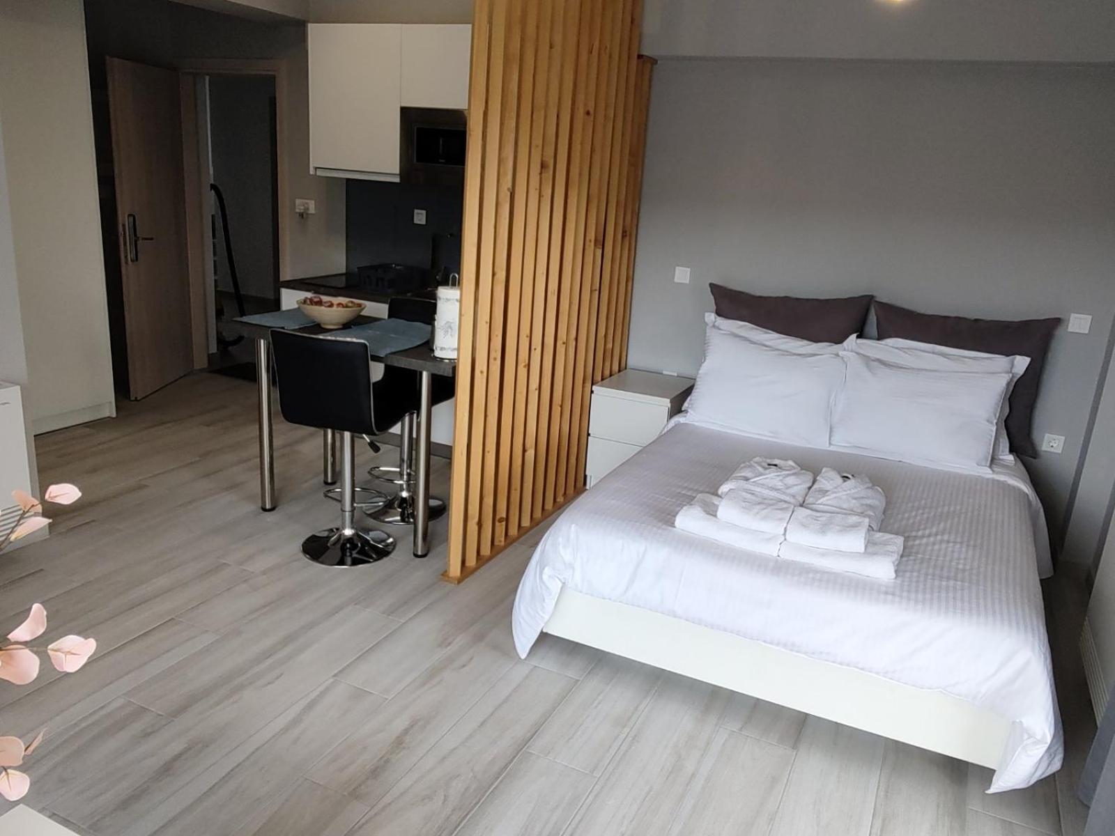 Deluxe Triple Room - Photo 1