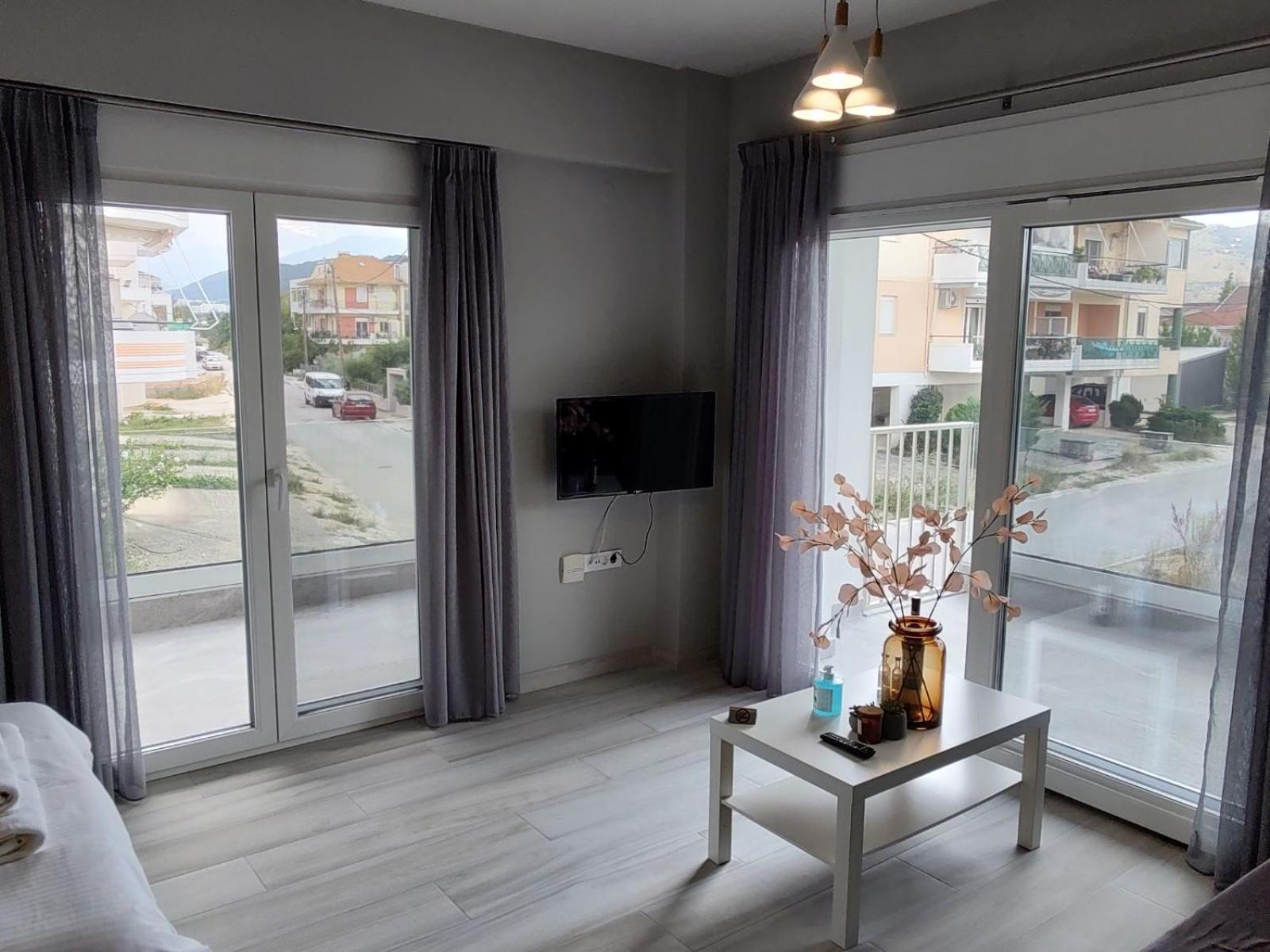 Deluxe Triple Room - Photo 9