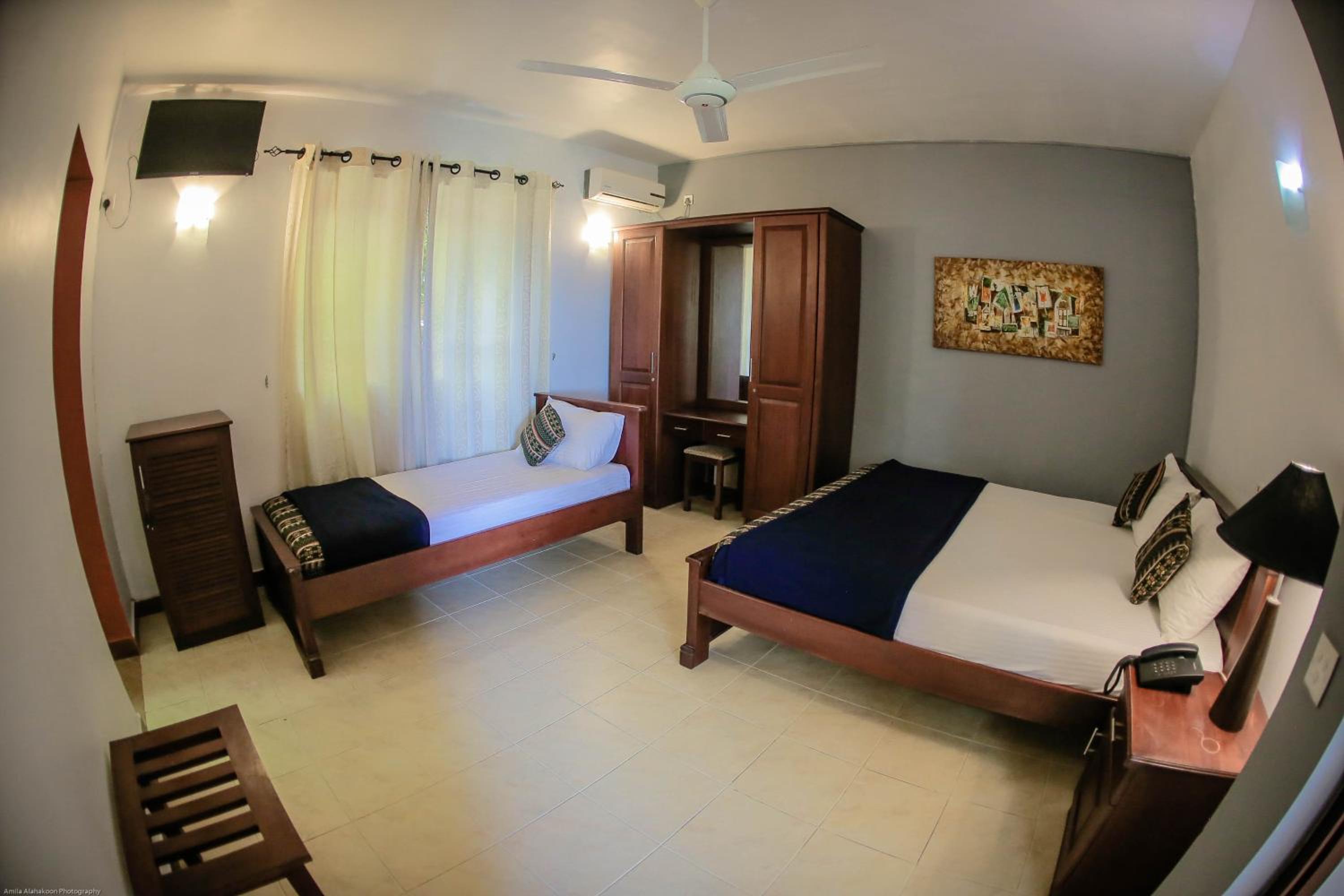 Triple Room with Private Bathroom photo 3