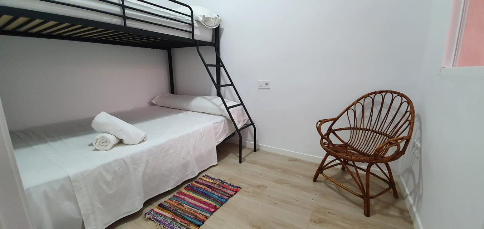 Casa de cuatro habitaciones