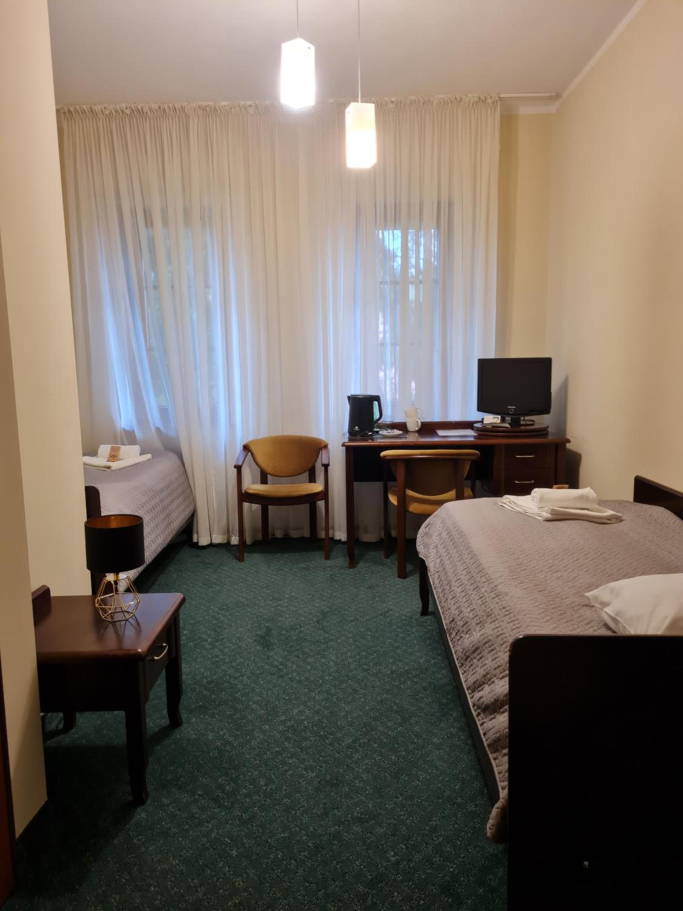 Twin Room - Photo 2