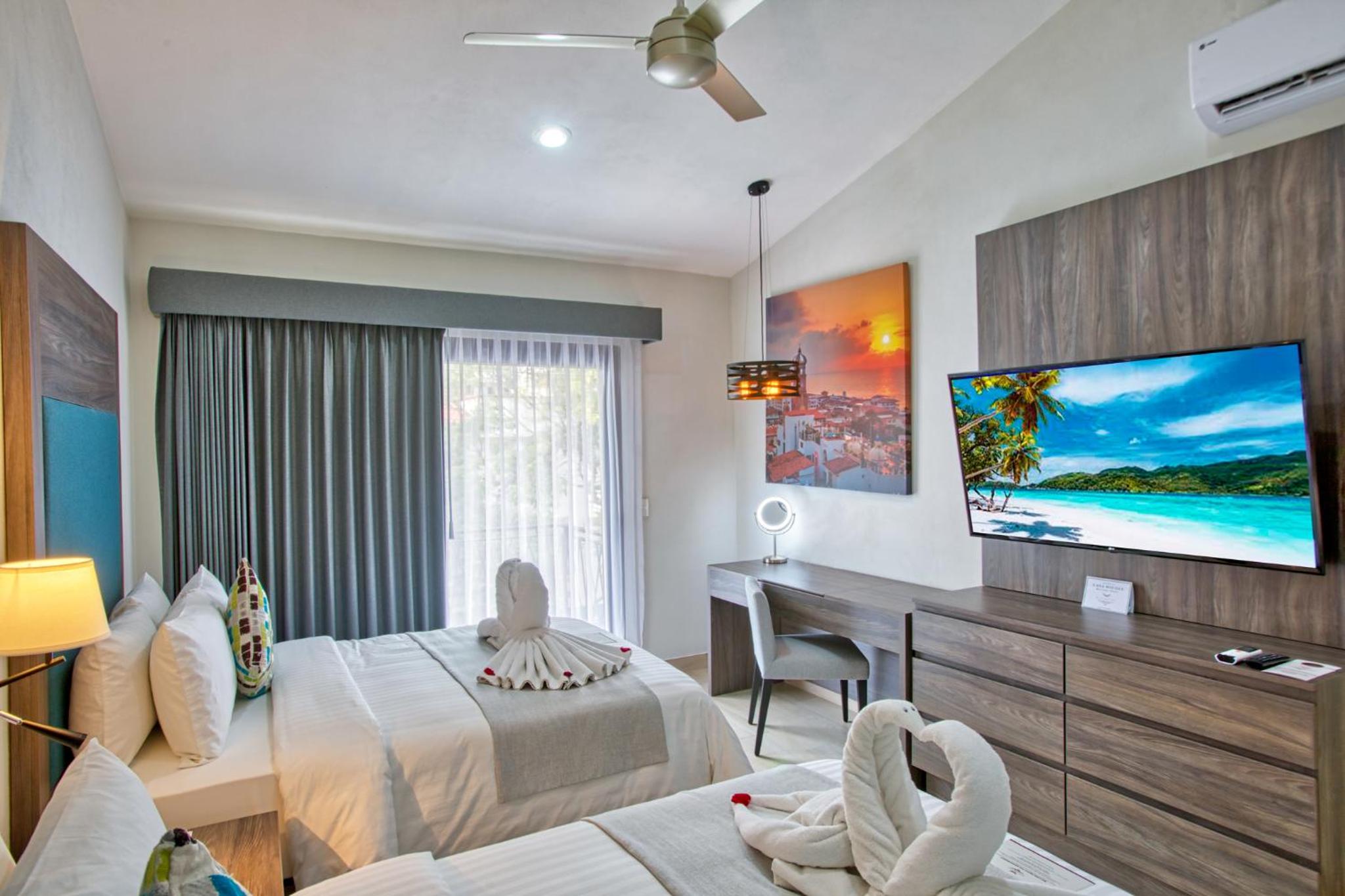Quadruple Room with Private Bathroom