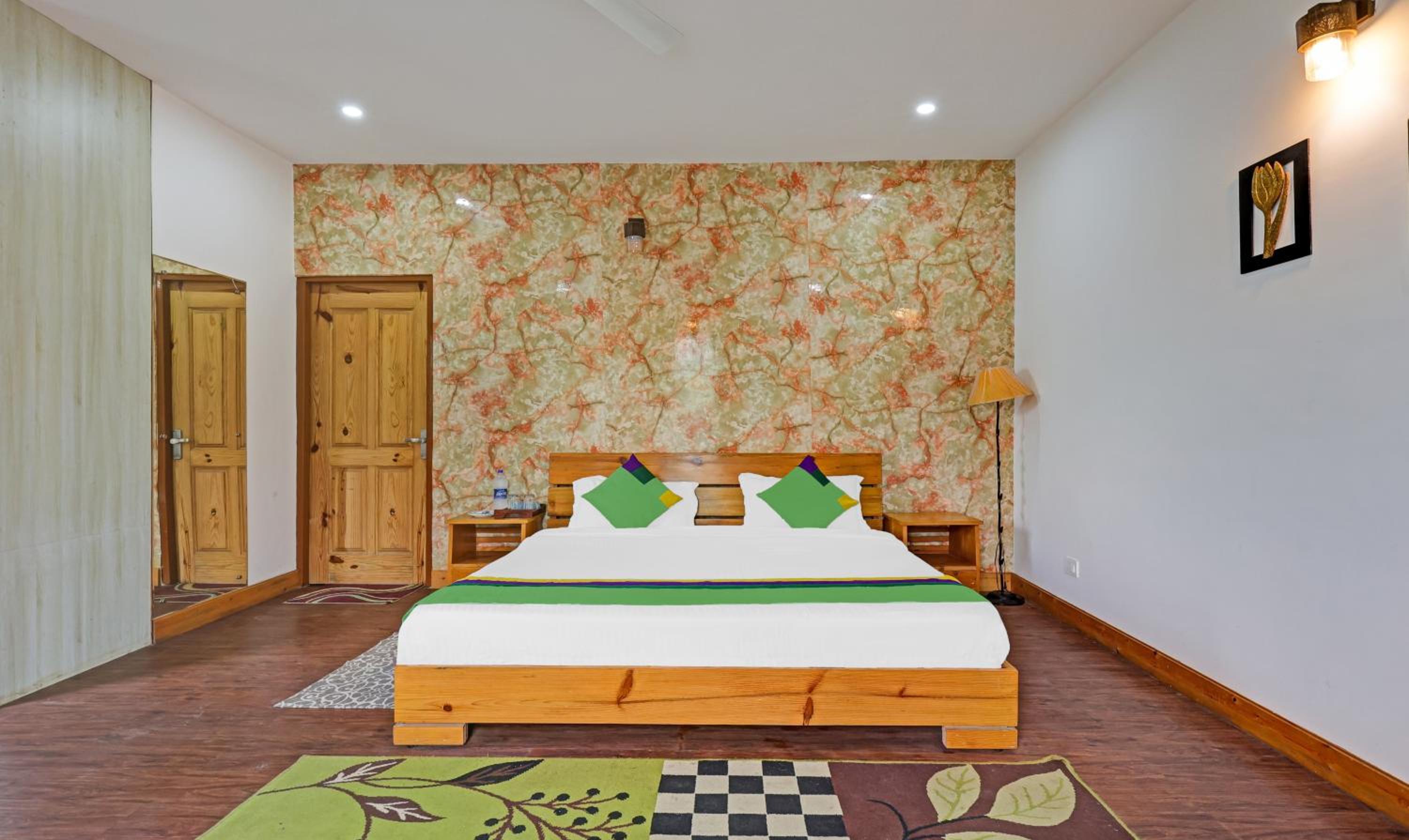 Deluxe Room - Photo 7
