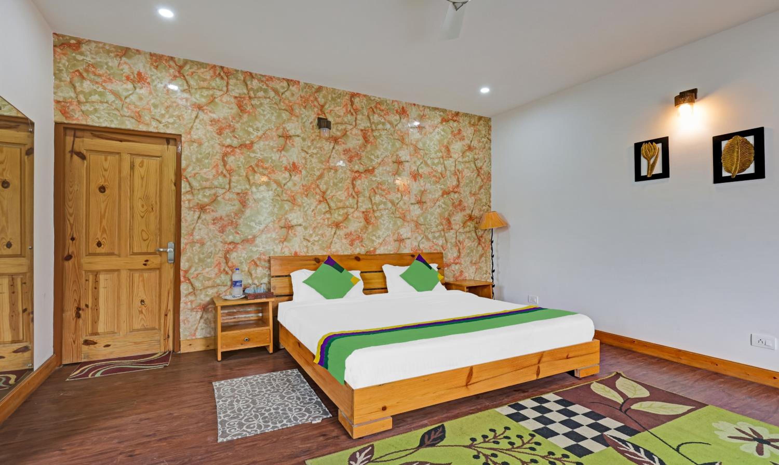 Deluxe Room - Photo 4