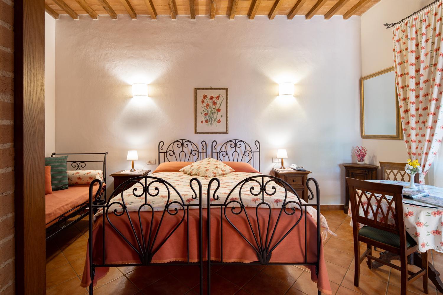 Superior Double Room - Photo 3