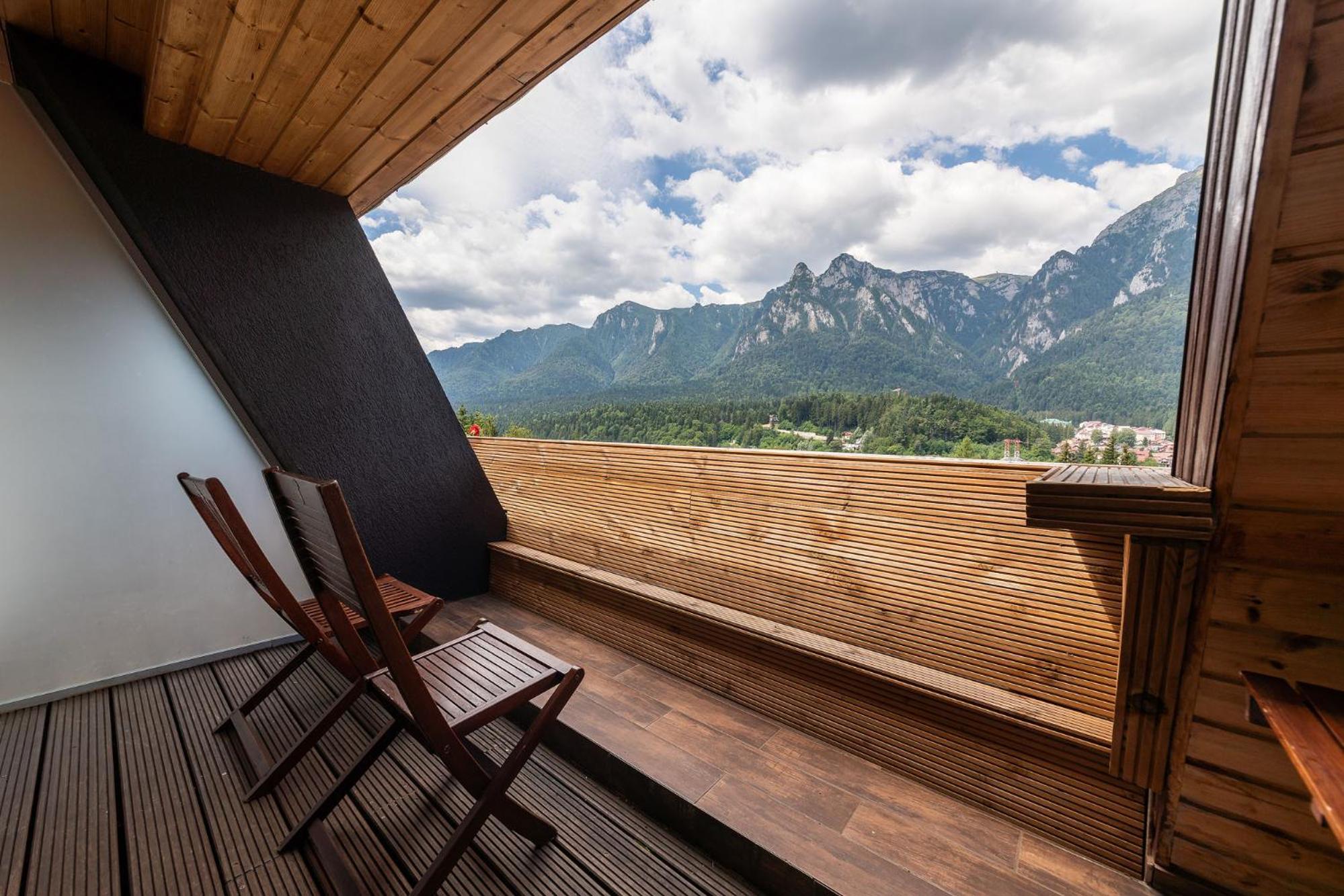 Double Room with Mountain View - Photo 19