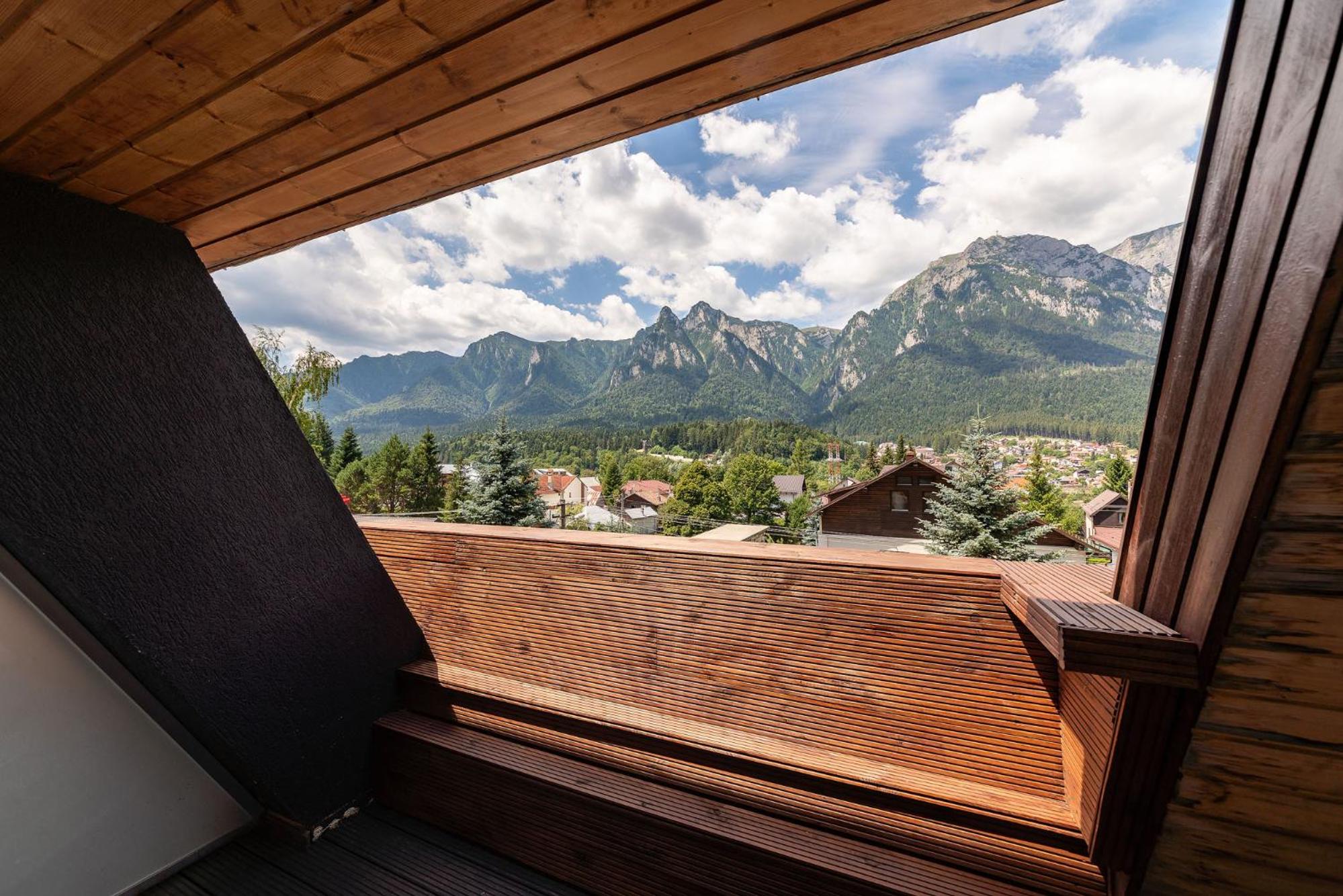 Double Room with Mountain View - Photo 5