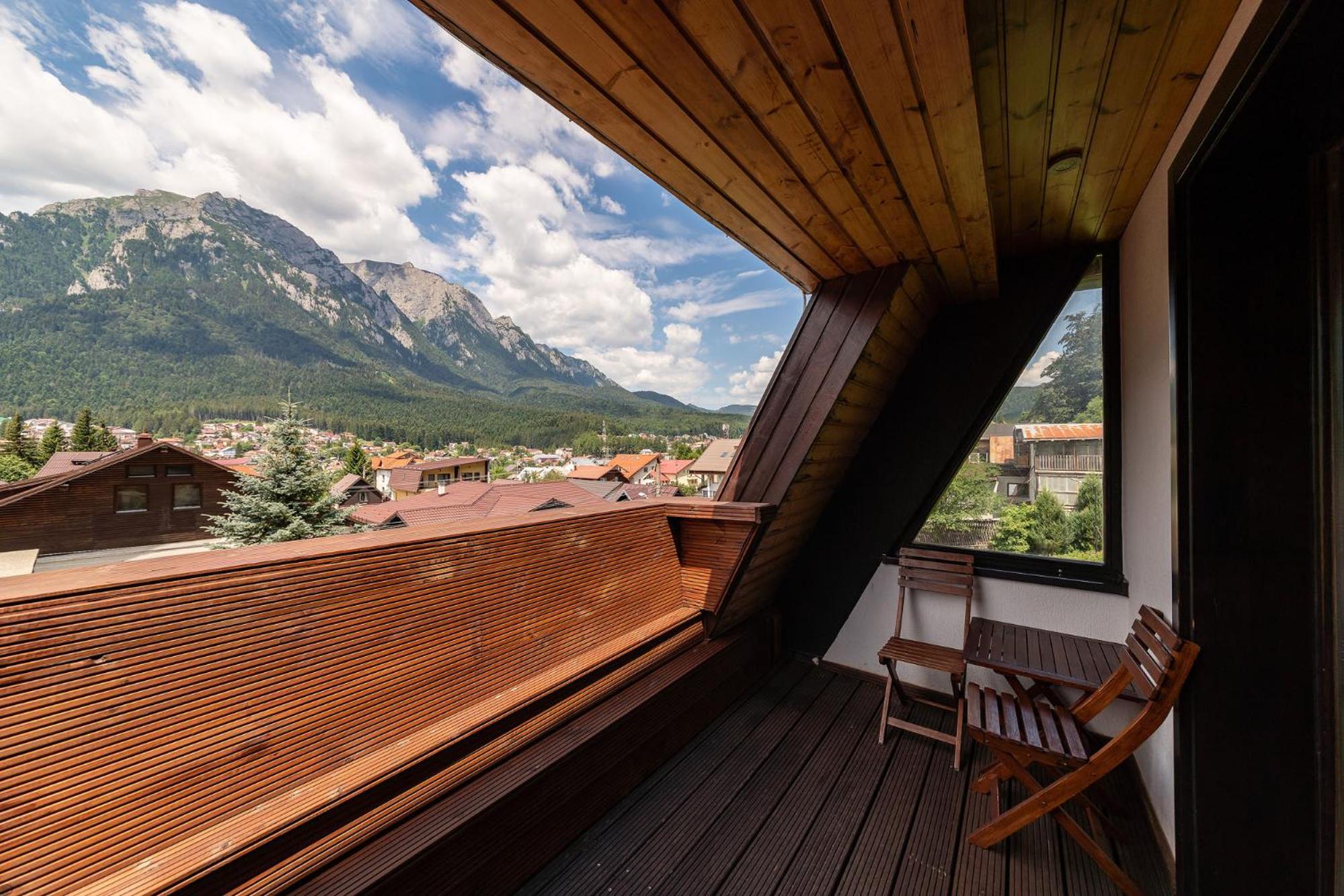 Double Room with Mountain View - Photo 7