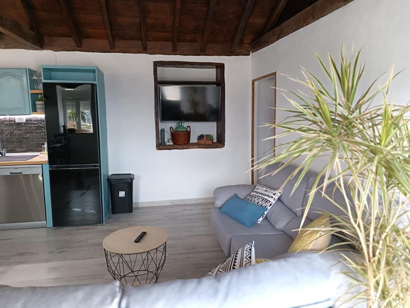 Two-Bedroom House photo 2