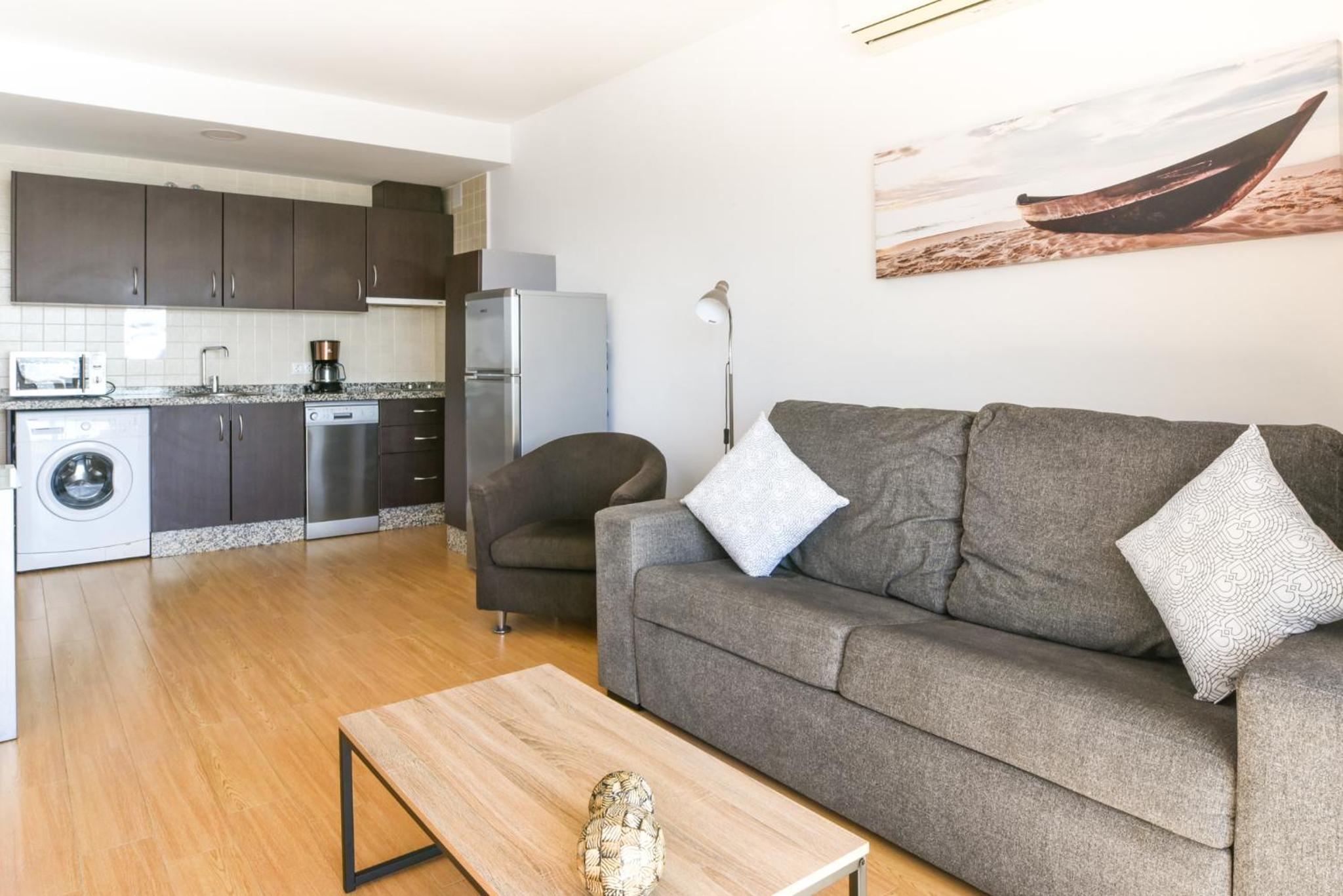 One bedroom Family Apartment  with Frontal Sea View photo 2