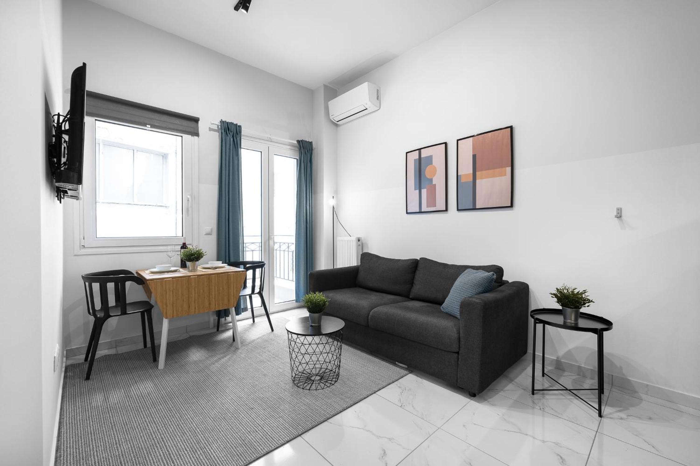 One-Bedroom Apartment