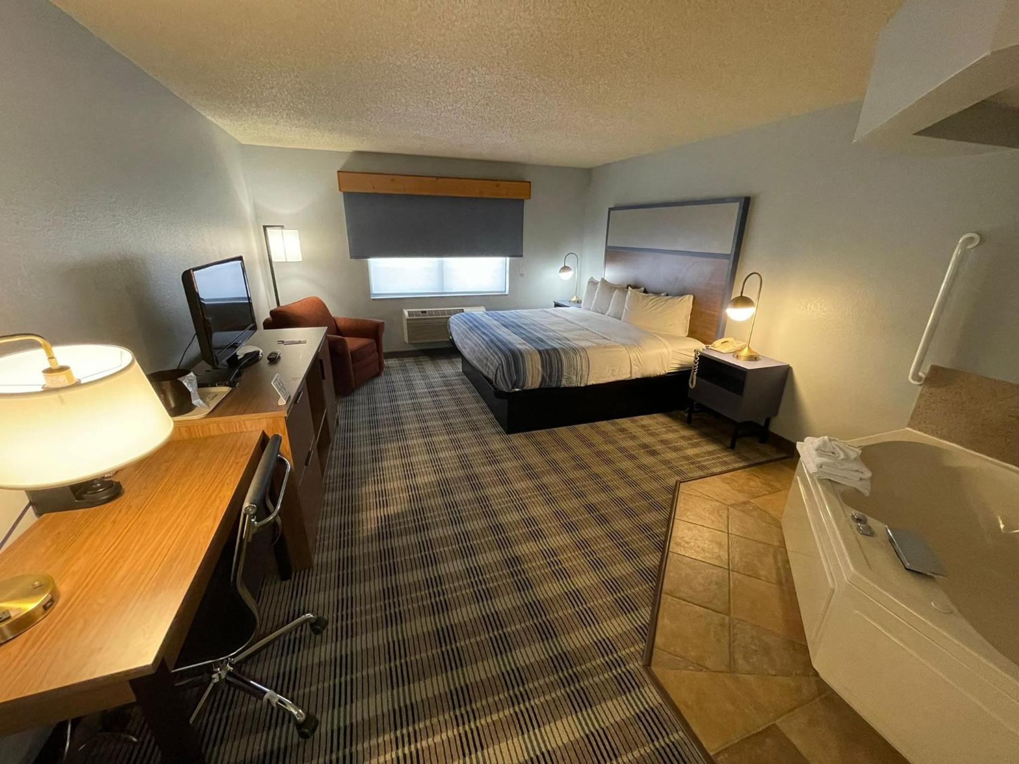 Premier King Room - Non-Smoking photo 1