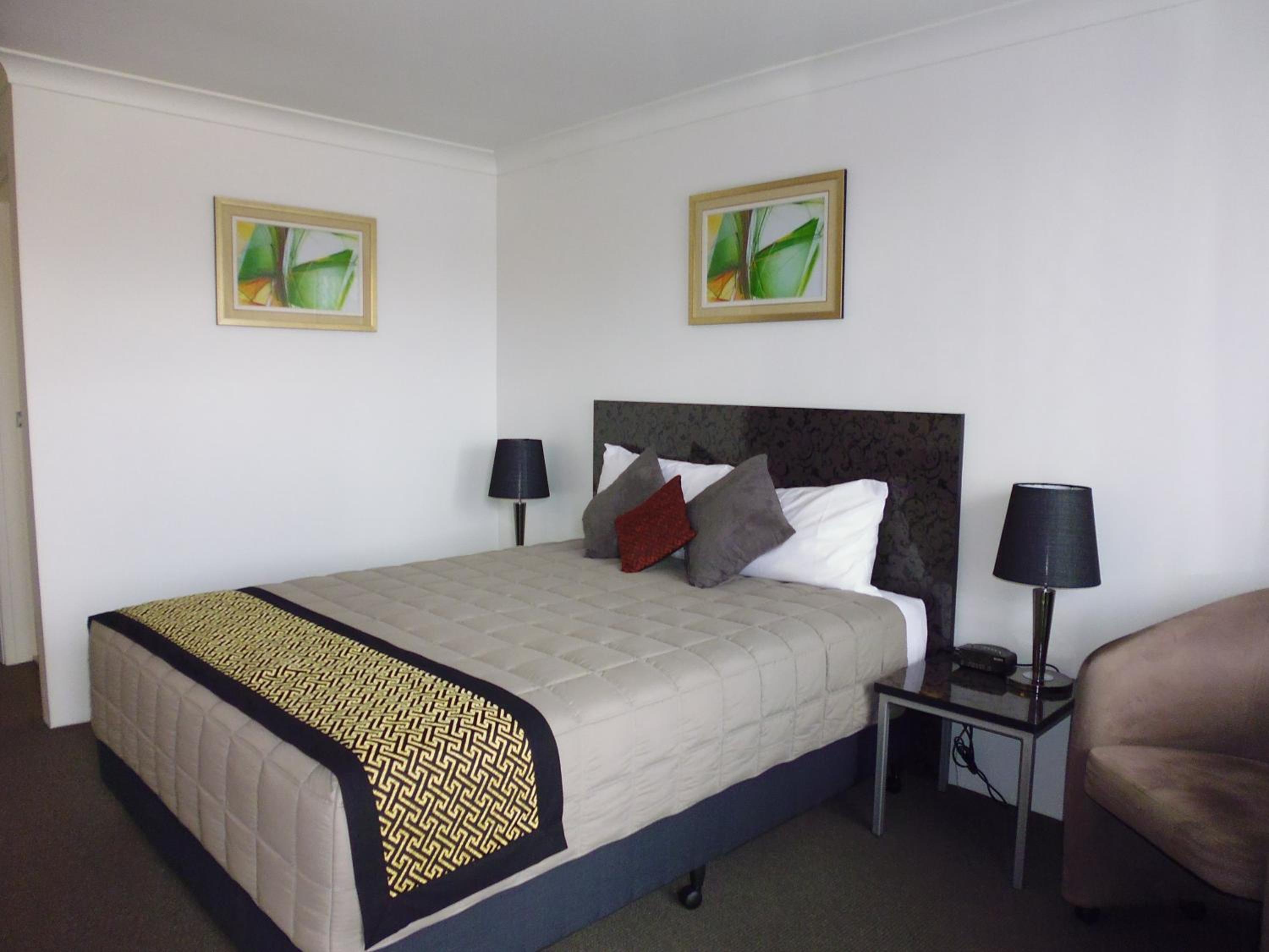 Deluxe Queen Room - Photo 1