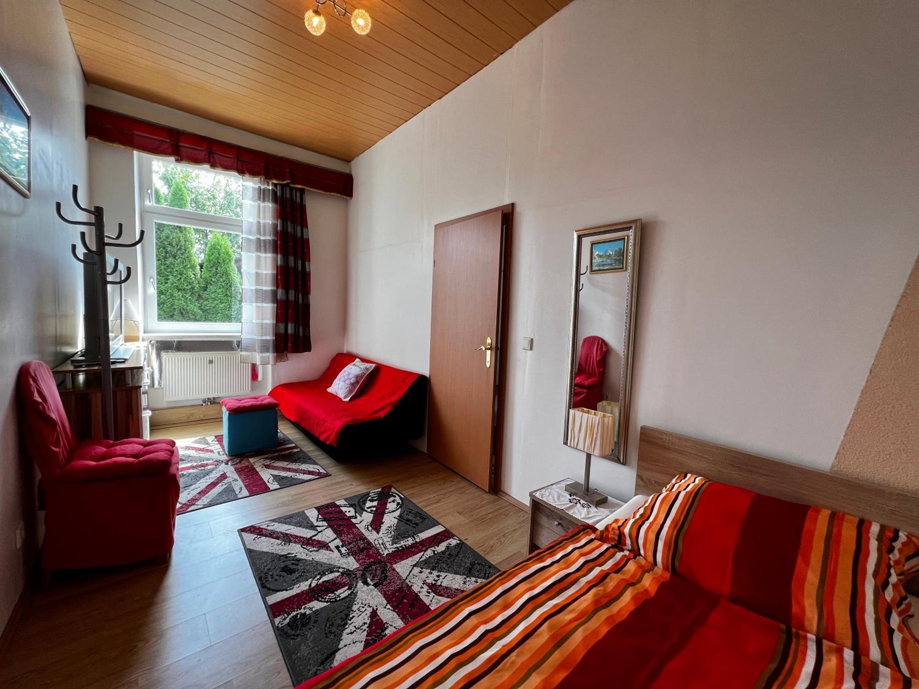 One-Bedroom Apartment - Photo 10