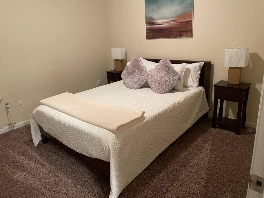 Three-Bedroom House photo 3