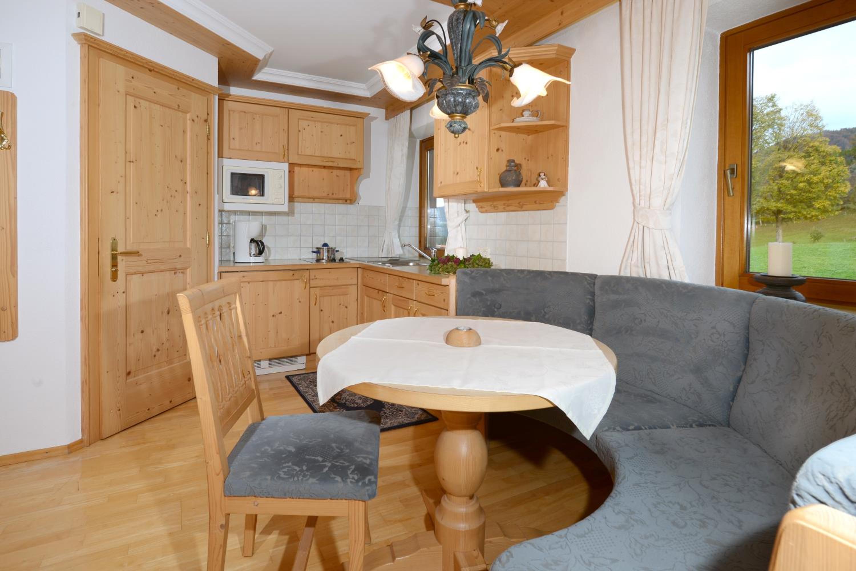 Apartment with Mountain View photo 3