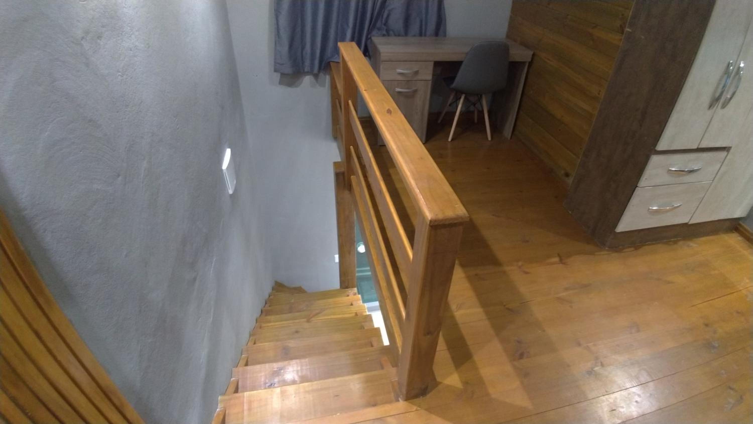 Apartment - Split Level - Photo 1