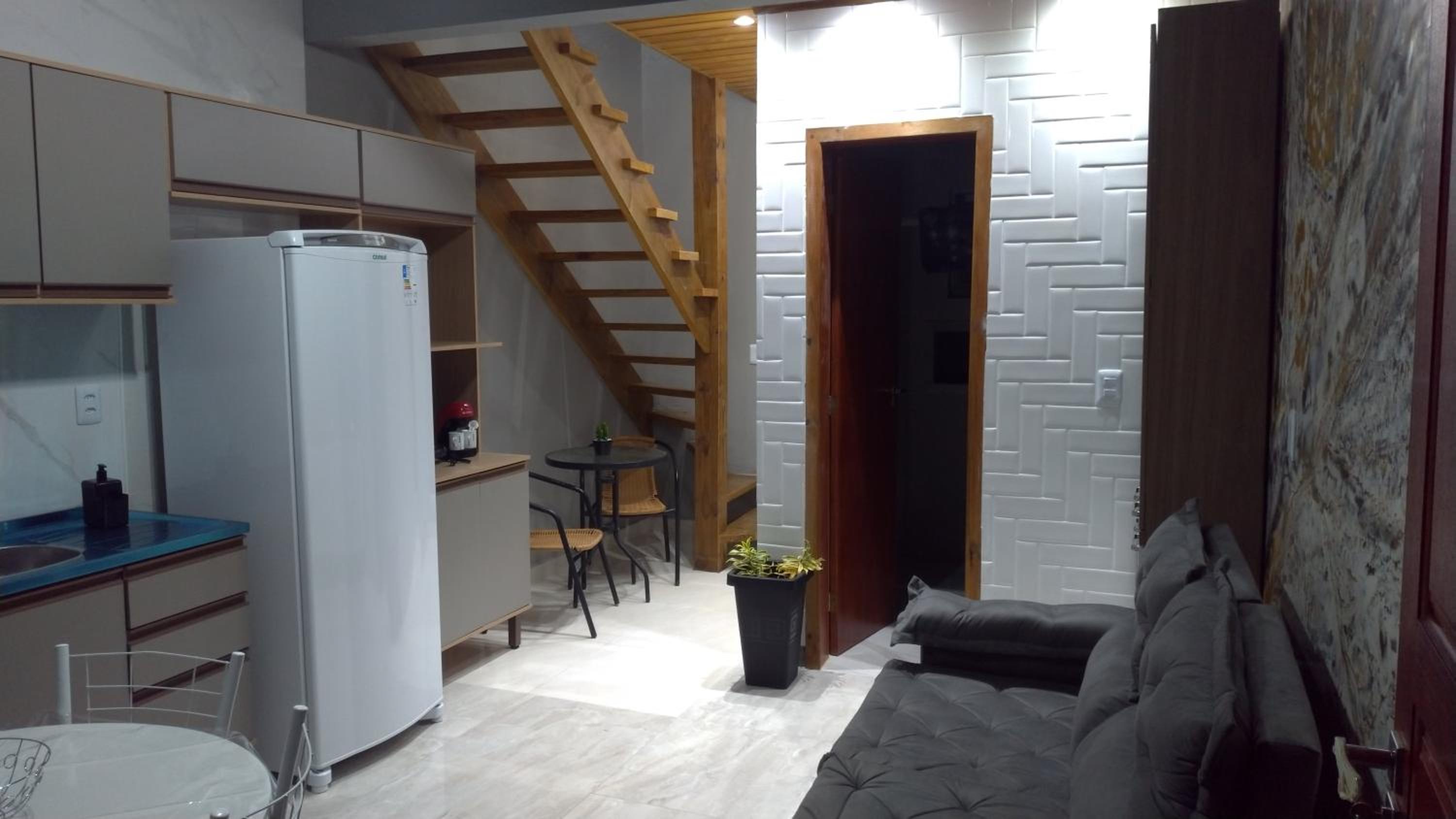 Apartment - Split Level - Photo 22