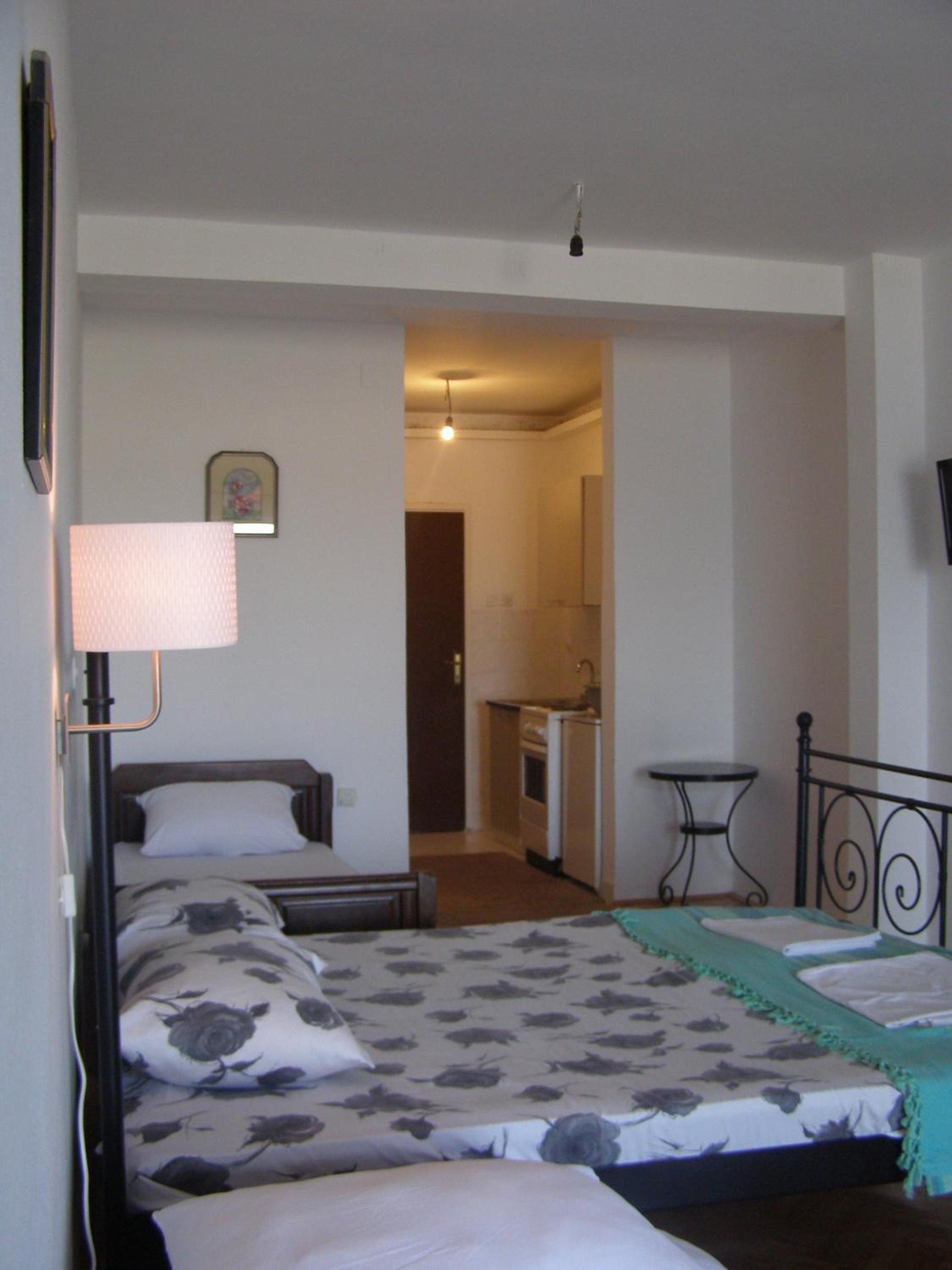 Studio with Balcony and Sea View - Photo 3