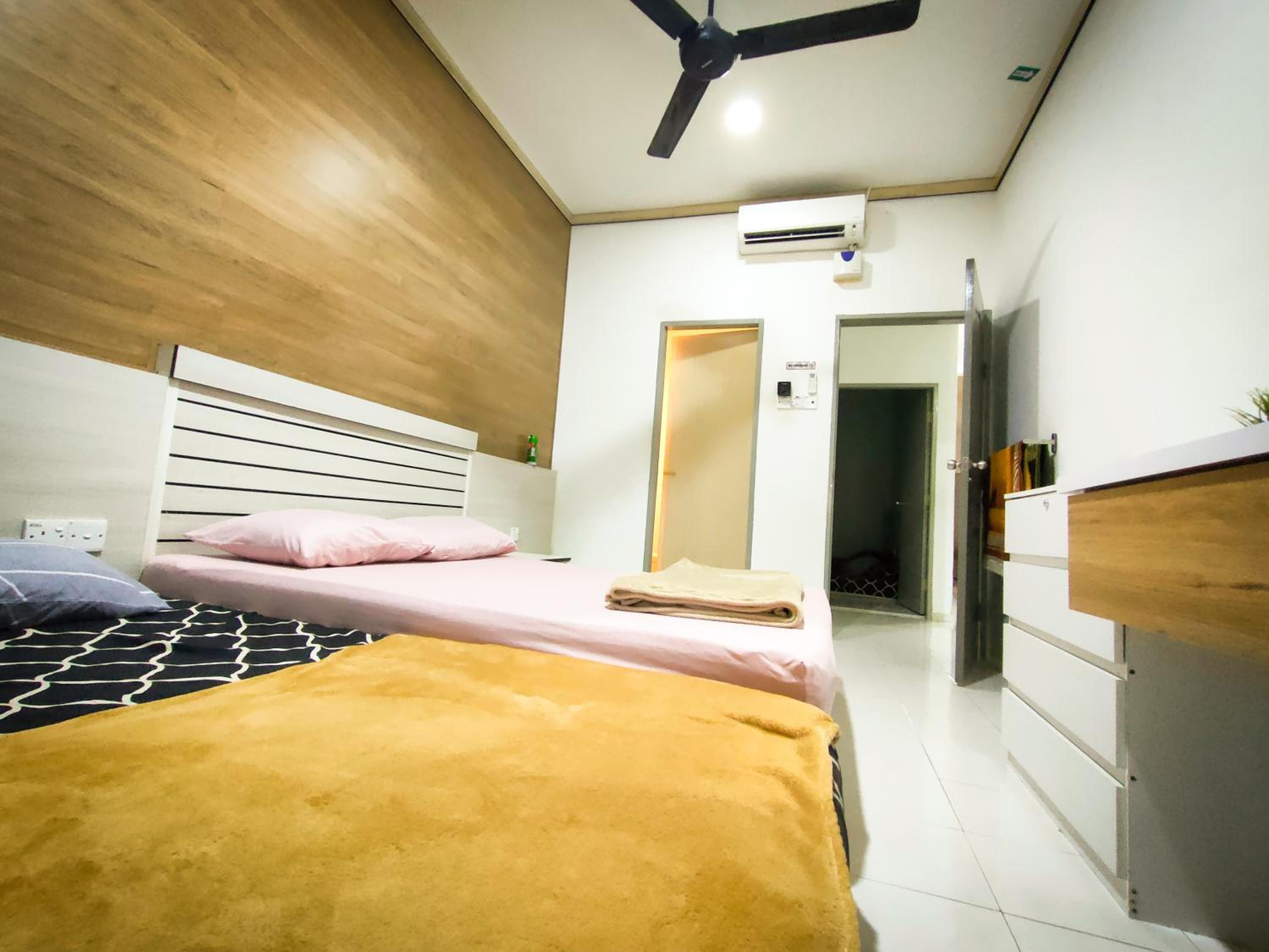 Three-Bedroom House photo 1