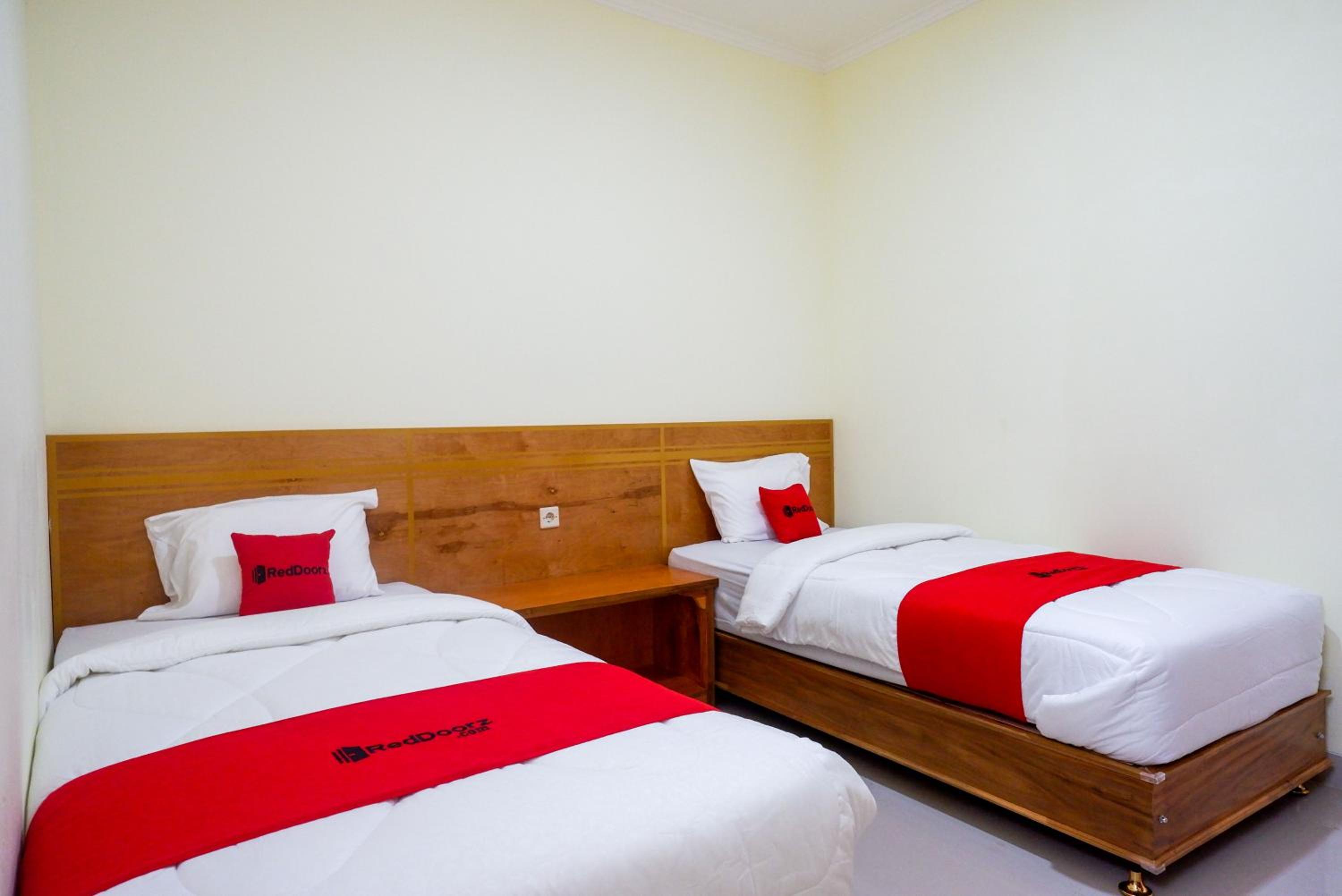 Twin Room - Photo 9