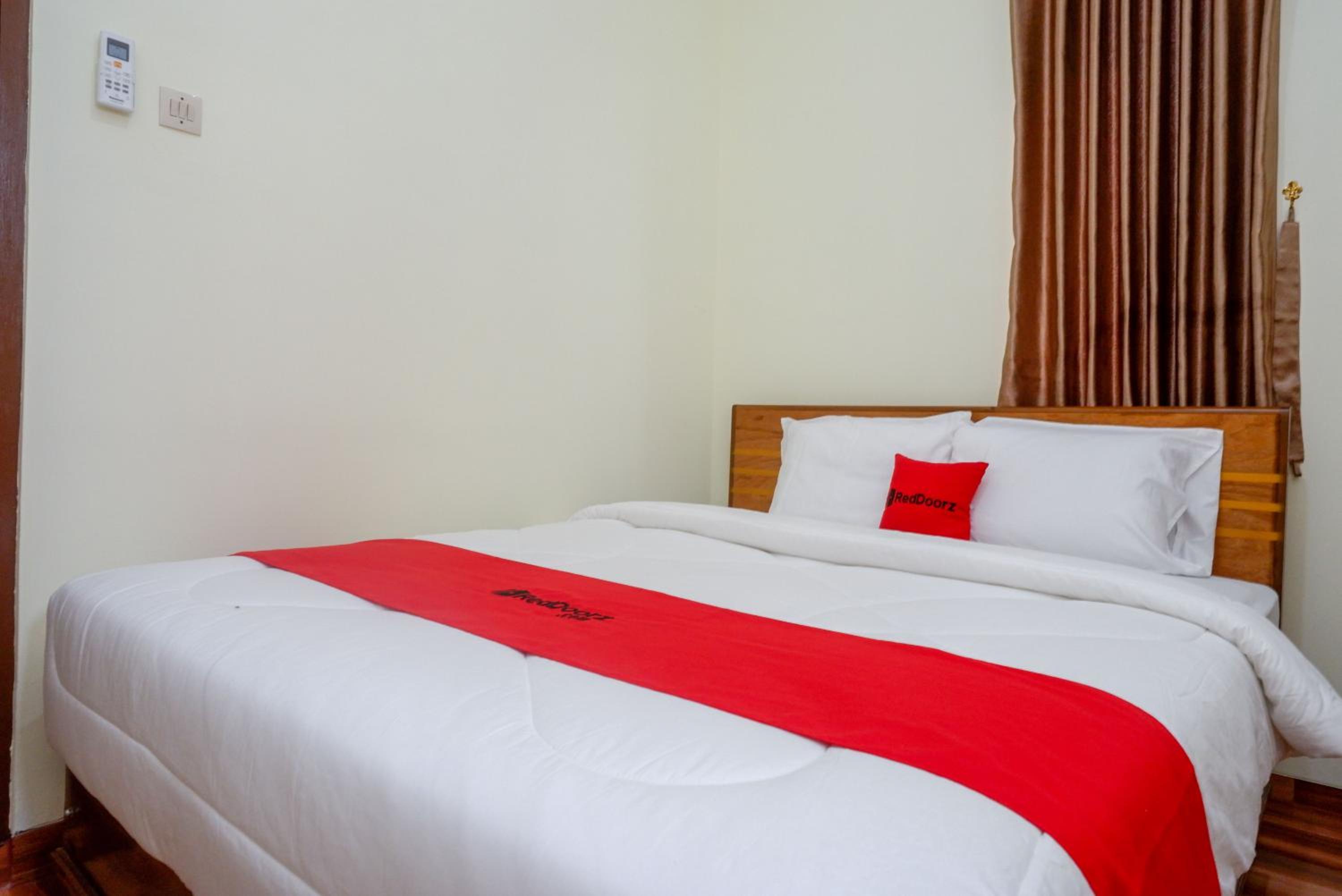 Standard Double Room - Photo 16