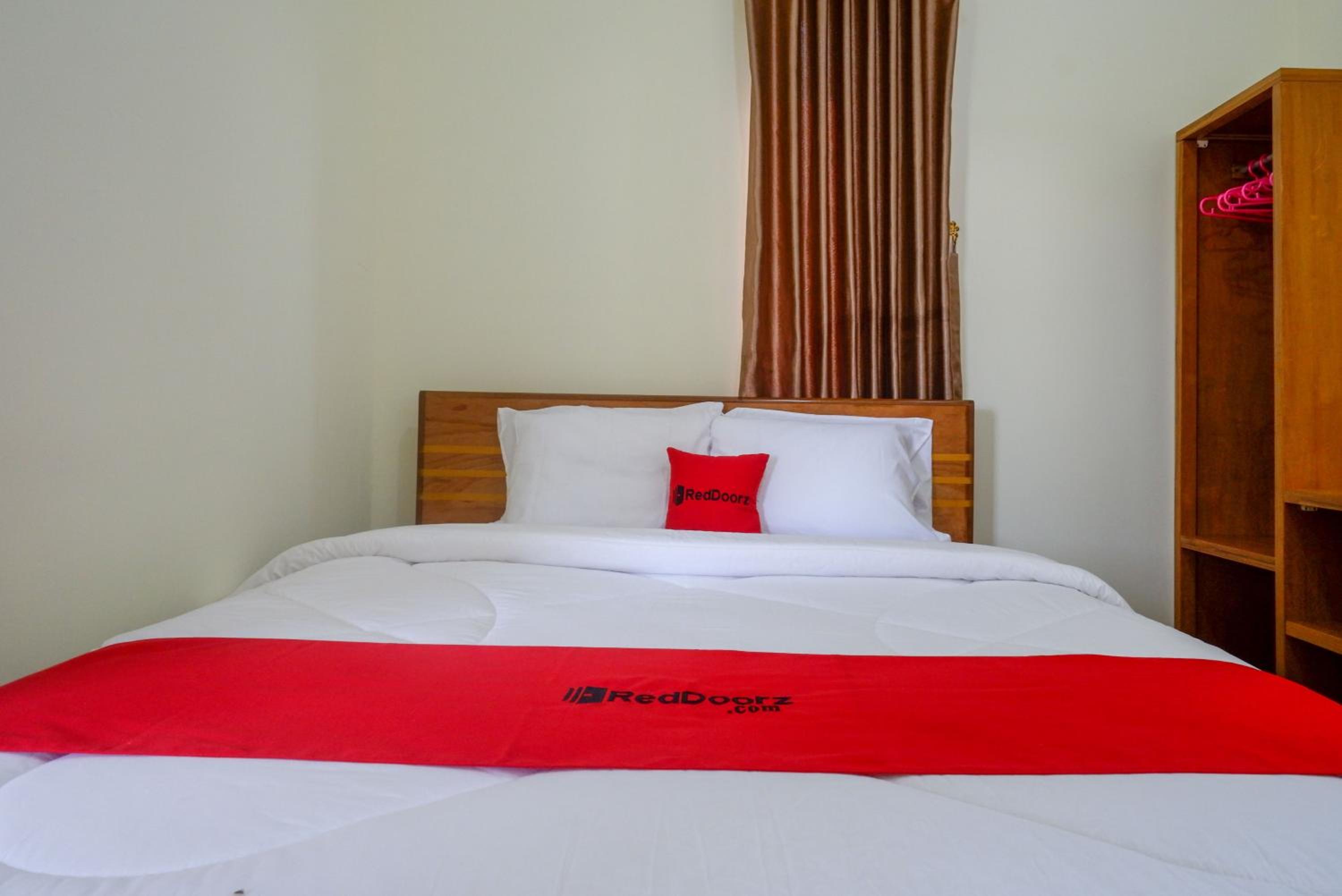 Standard Double Room - Photo 17