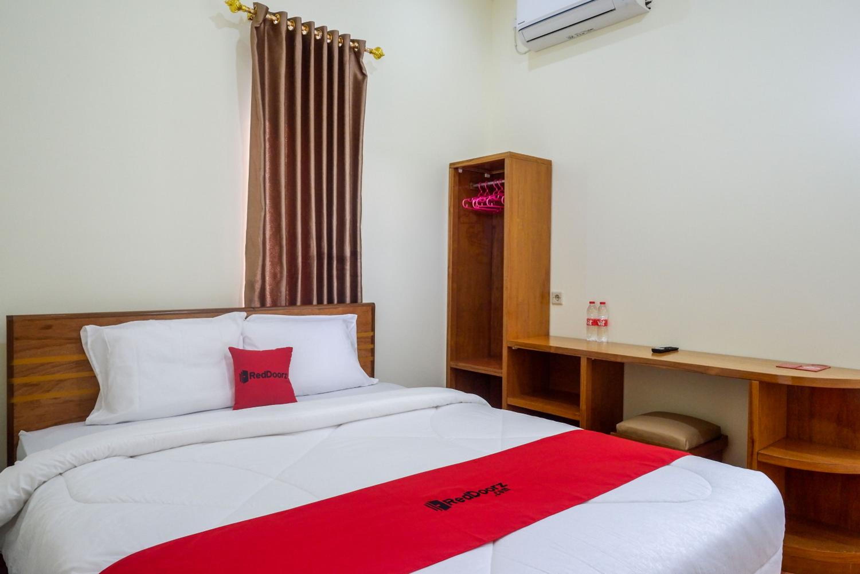Standard Double Room - Photo 18