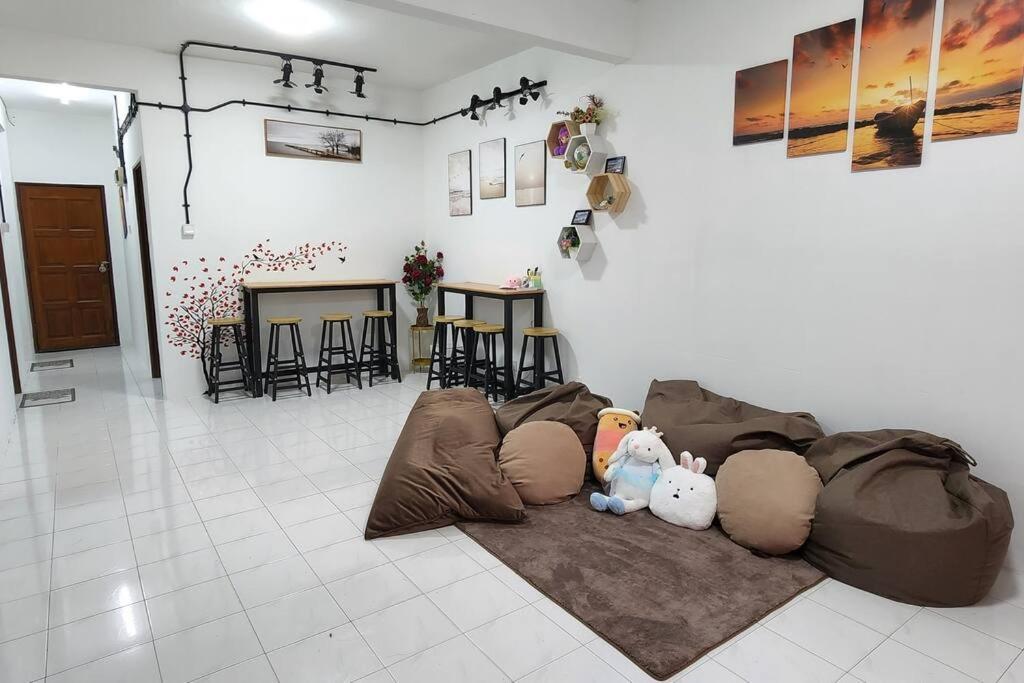 Three-Bedroom Apartment - Photo 1