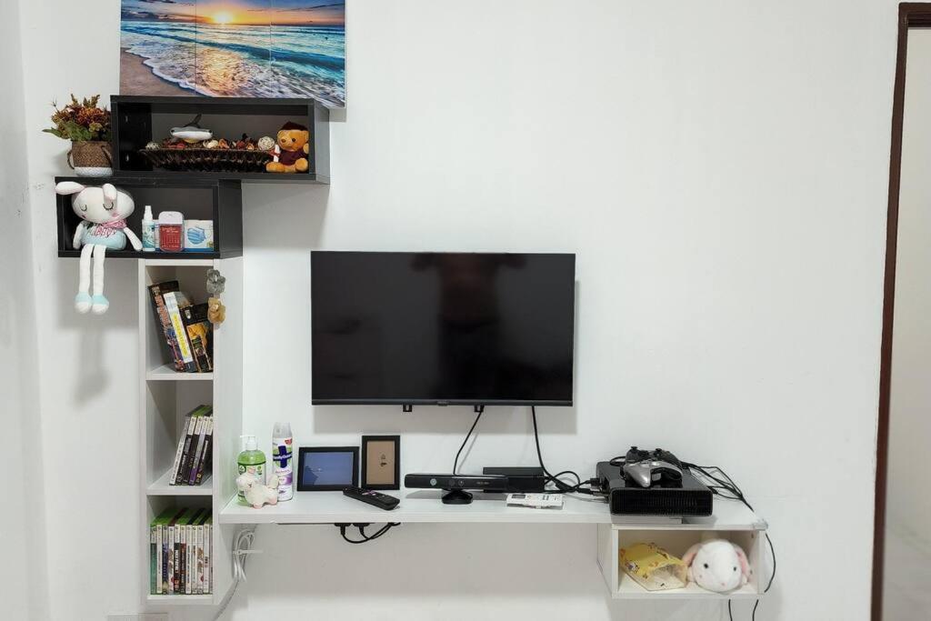 Three-Bedroom Apartment - Photo 7