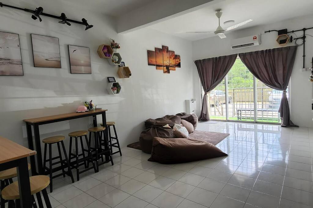 Three-Bedroom Apartment - Photo 25