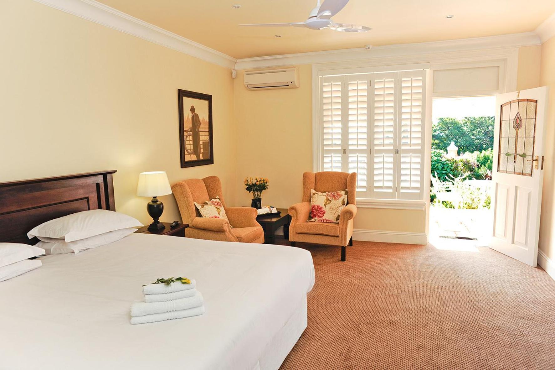 Double or Twin Room with Bathroom - Photo 1